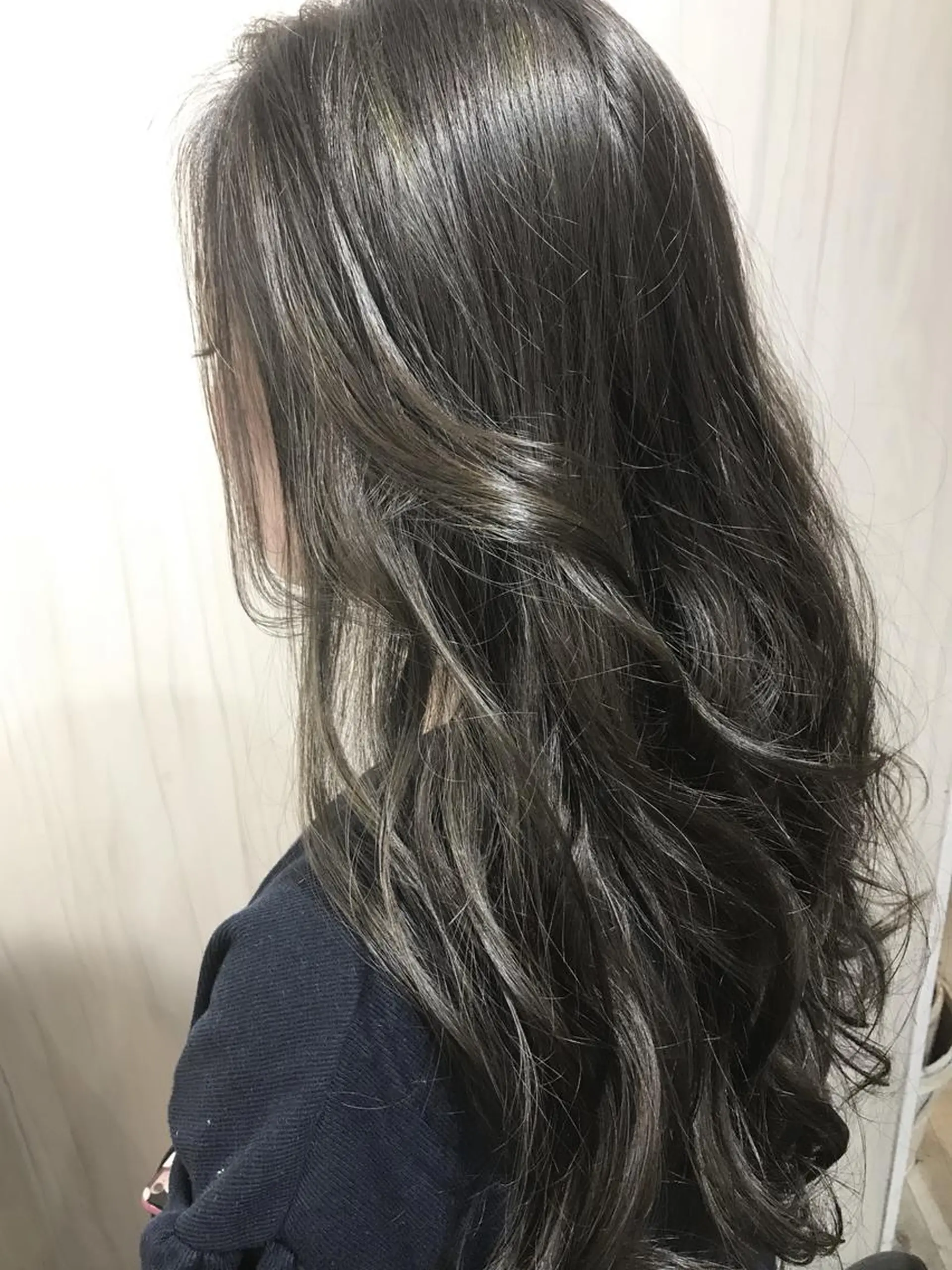 カラー ハイライトカラー 嶋村夏実🌼レイヤー 🌸白髪ぼかしのヘアスタイル