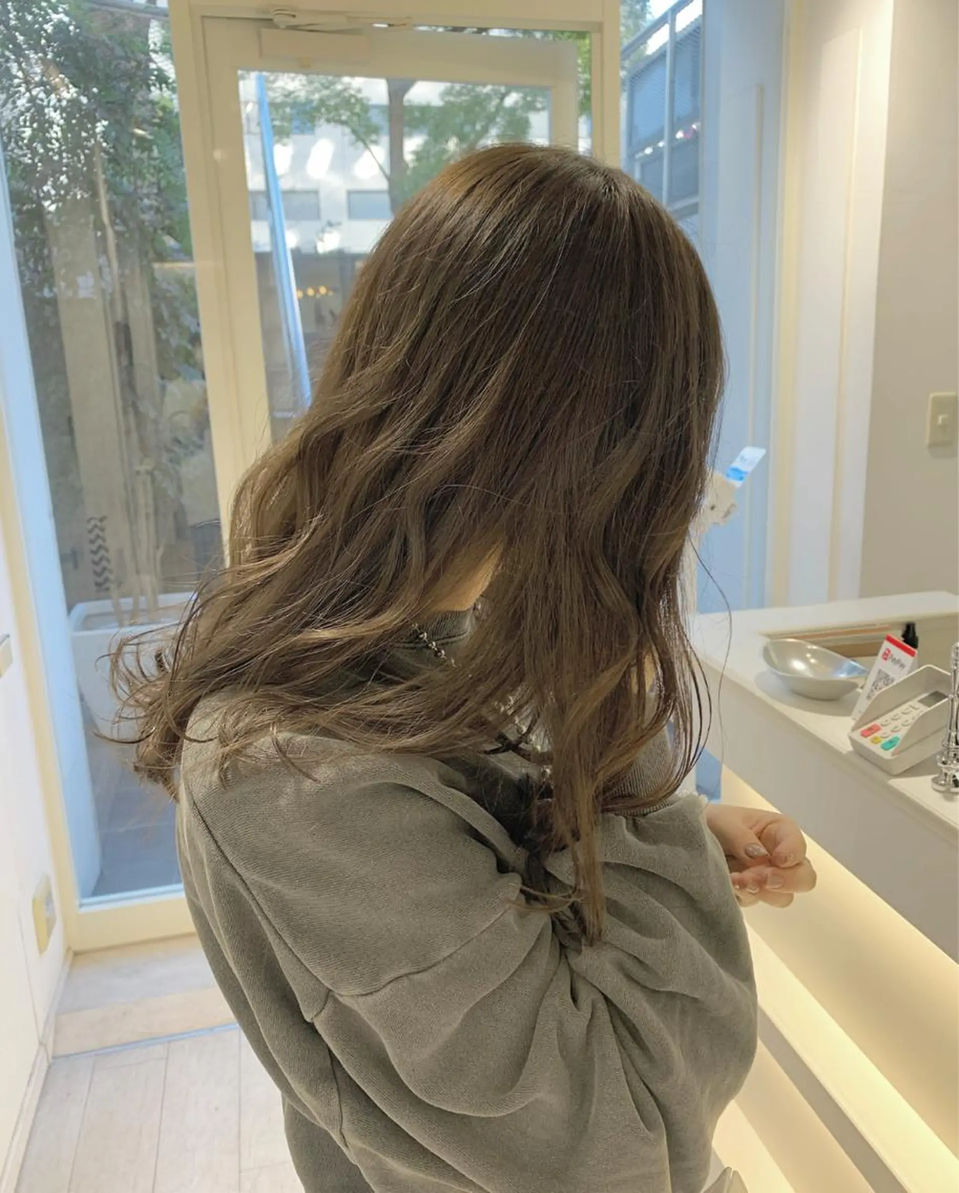 セミロング カラー GOODDAY ヘアサロンのヘアスタイル