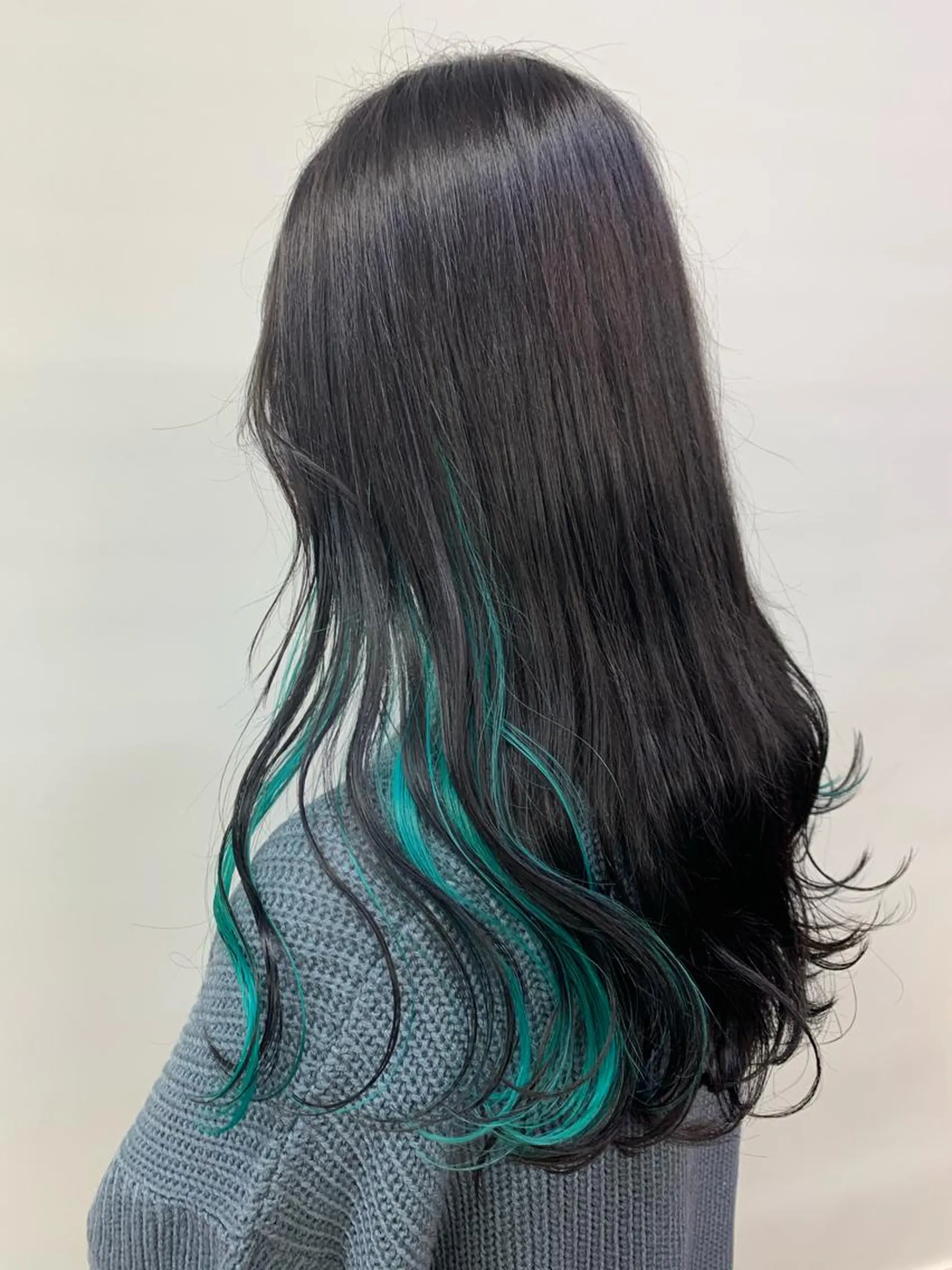 セミロング ヘアカラー 山嵜 かなのヘアスタイル