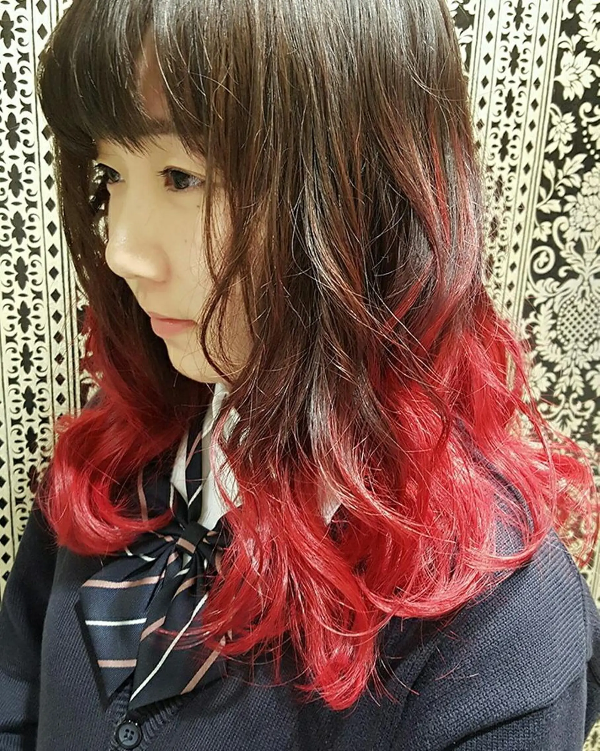 ミディアム カラー ヘアアレンジ グラデーションカラー レッドカラー トリートメント 秋山 幸太のヘアスタイル