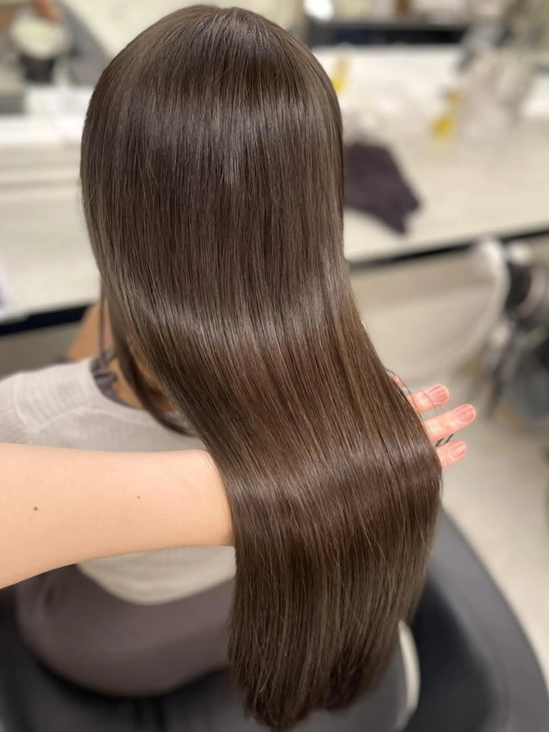 カラー 🍀暗め透け感🍀 赤み消しカラー🍀のヘアスタイル