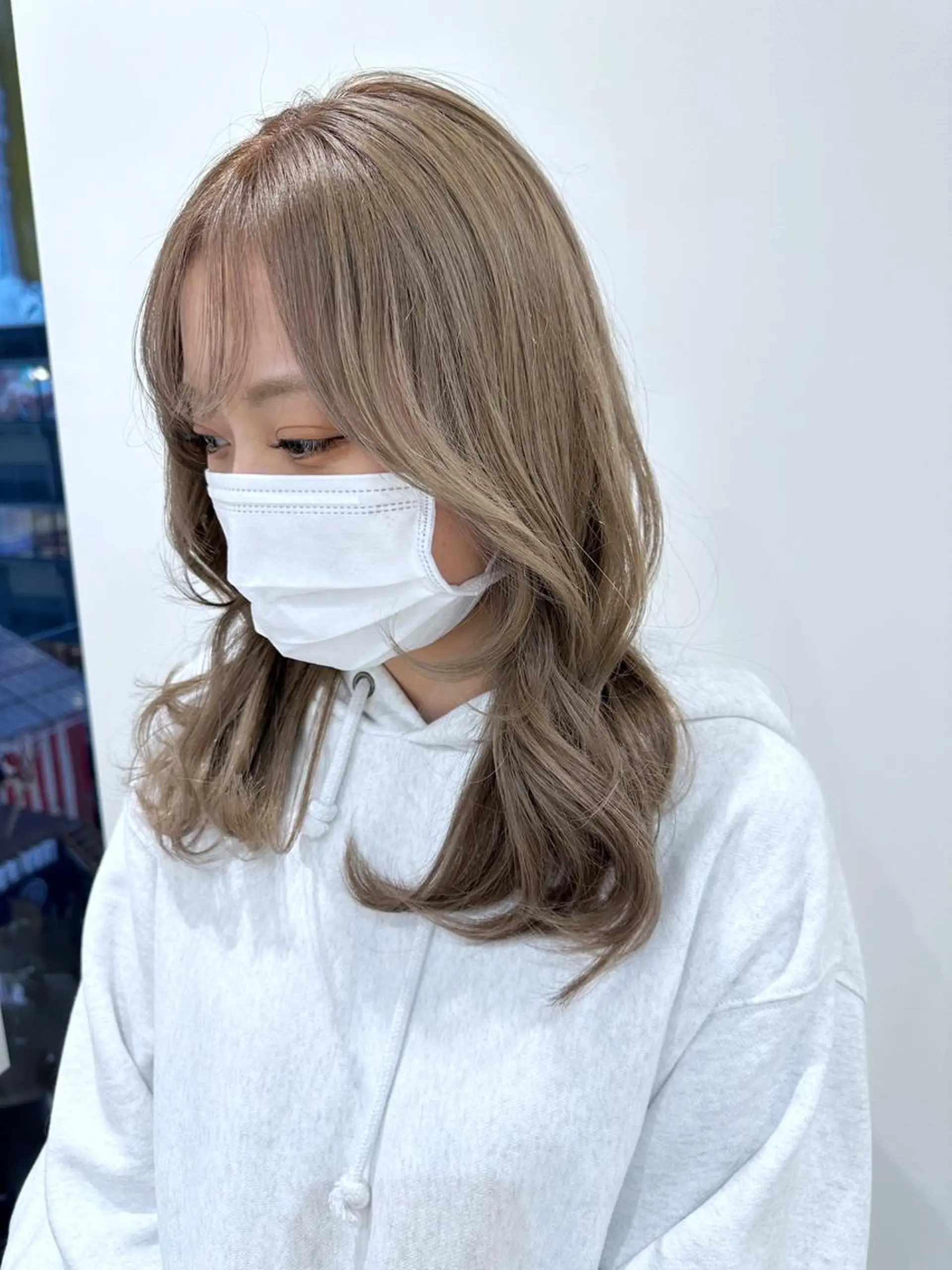 ロング カラー カット ヘアカラー ベージュ/インナー カラー🤍Rieのヘアスタイル