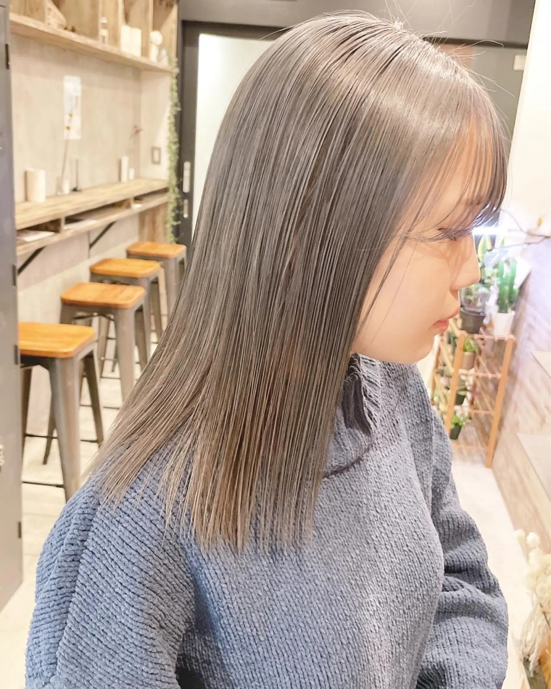 ミディアム ill.所属・ill［イル］大須 ダブルカラー髪質改善のヘアスタイル