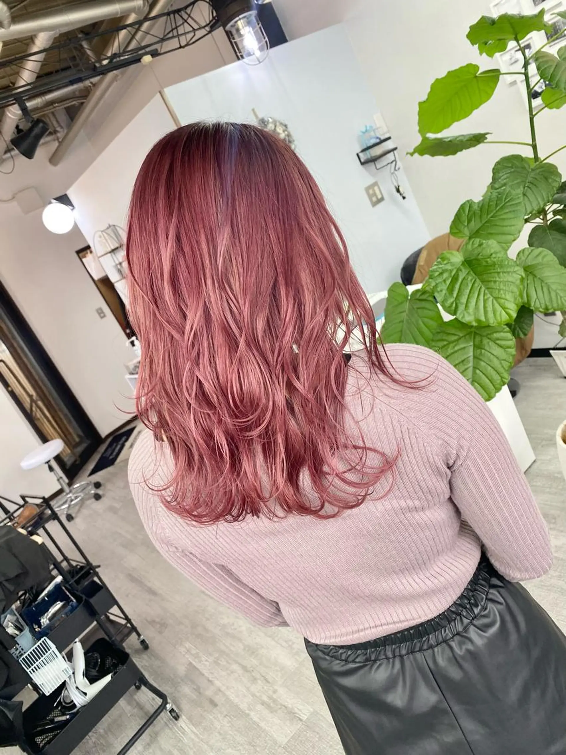 ミディアム カラー ヘアカラー トリートメント 名畑 裕貴のヘアスタイル