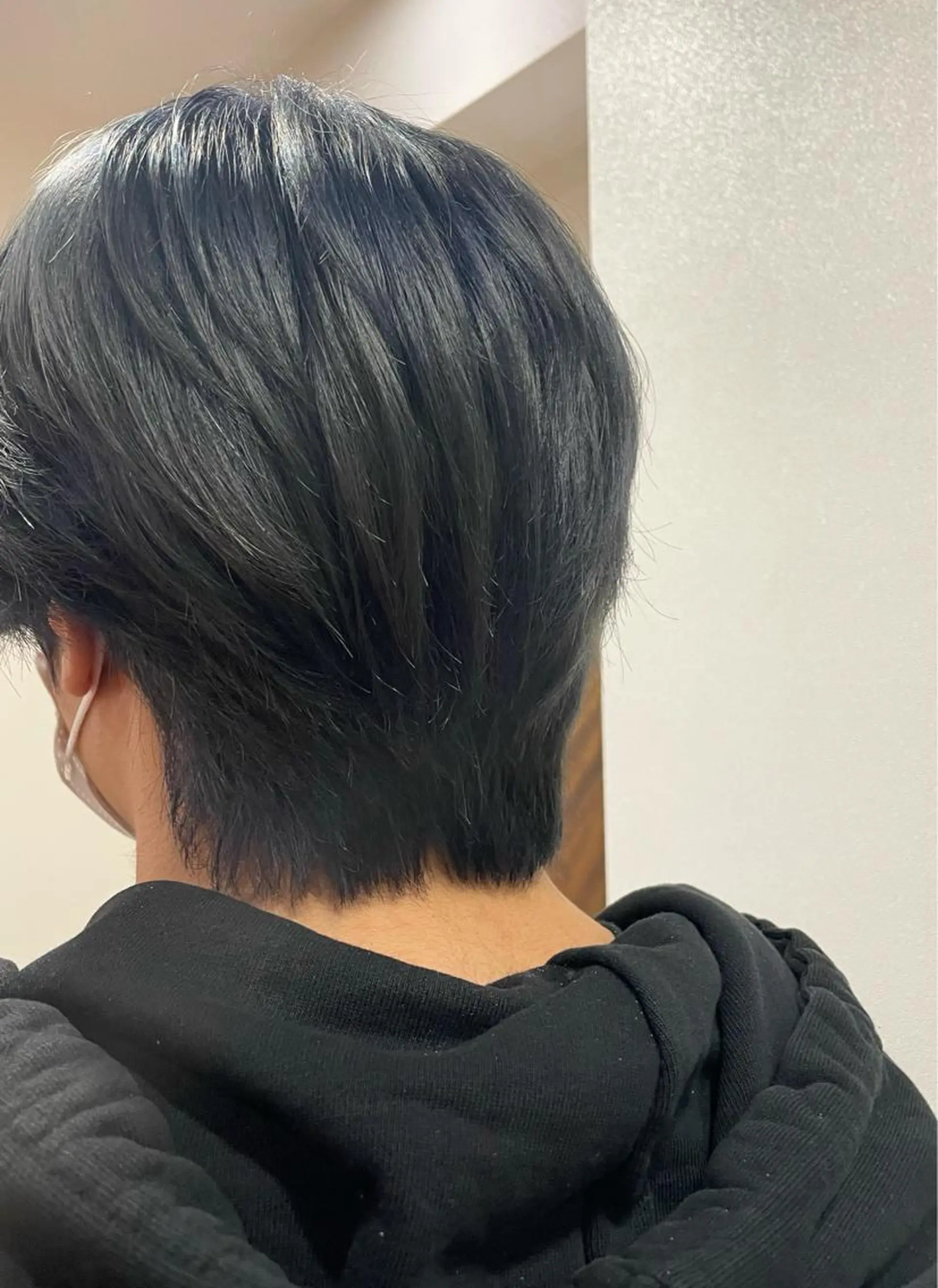カラー メンズ ブルーカラー ヘアカラー トリートメント 中村 海波のヘアスタイル