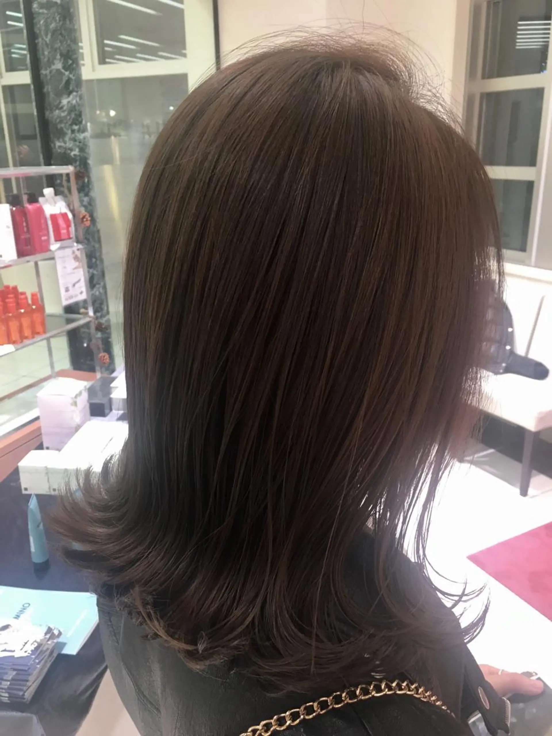 カラー ブリーチ ブラウンカラー イルミナカラー N° jillva ♦️川端裕司♦️のヘアスタイル