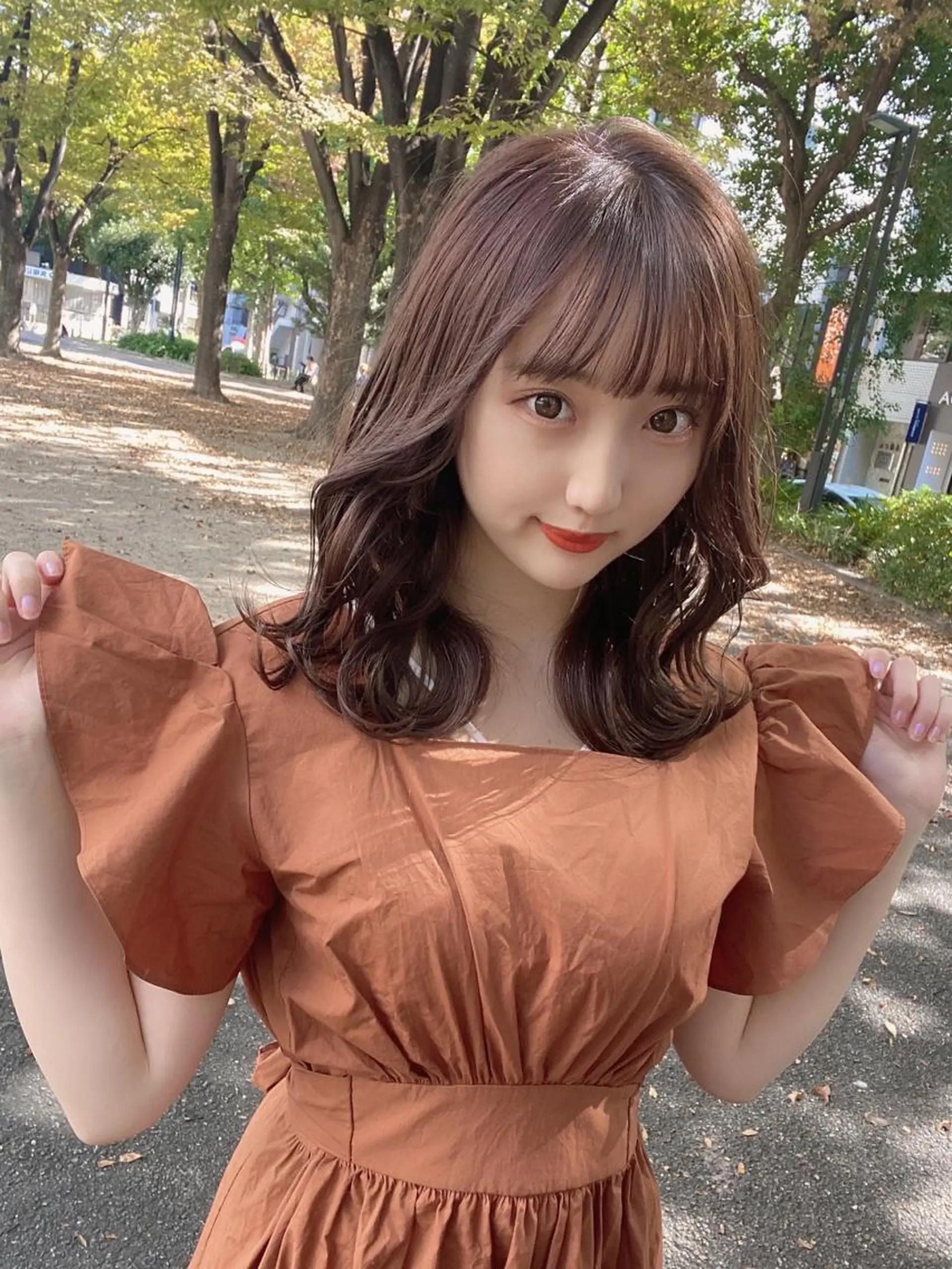 セミロング SAYAKA🩶 レイヤー韓国ヘア新宿のヘアスタイル