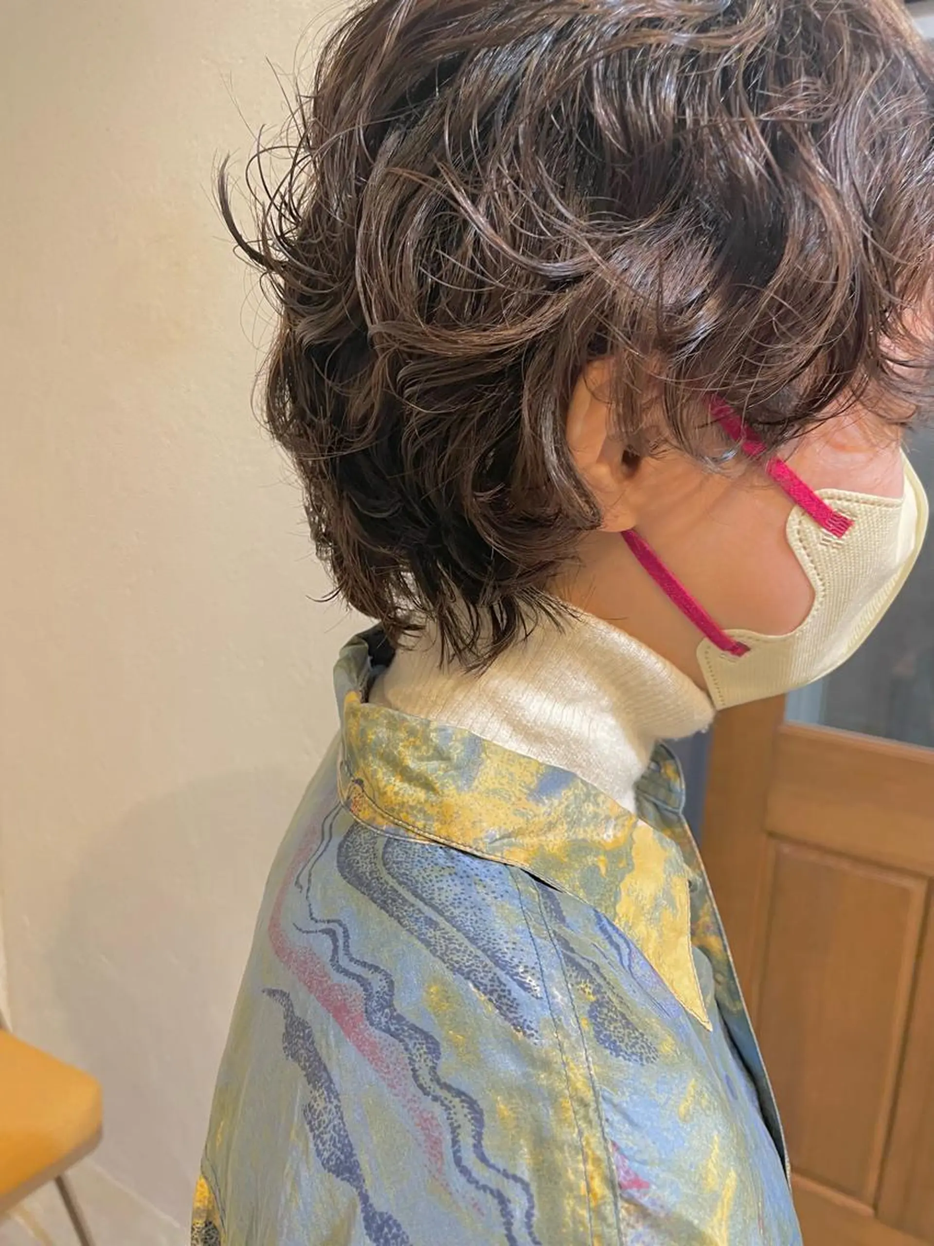 ショート パーマ ニュアンスパーマ Takanishi くすみベージュカラーのヘアスタイル