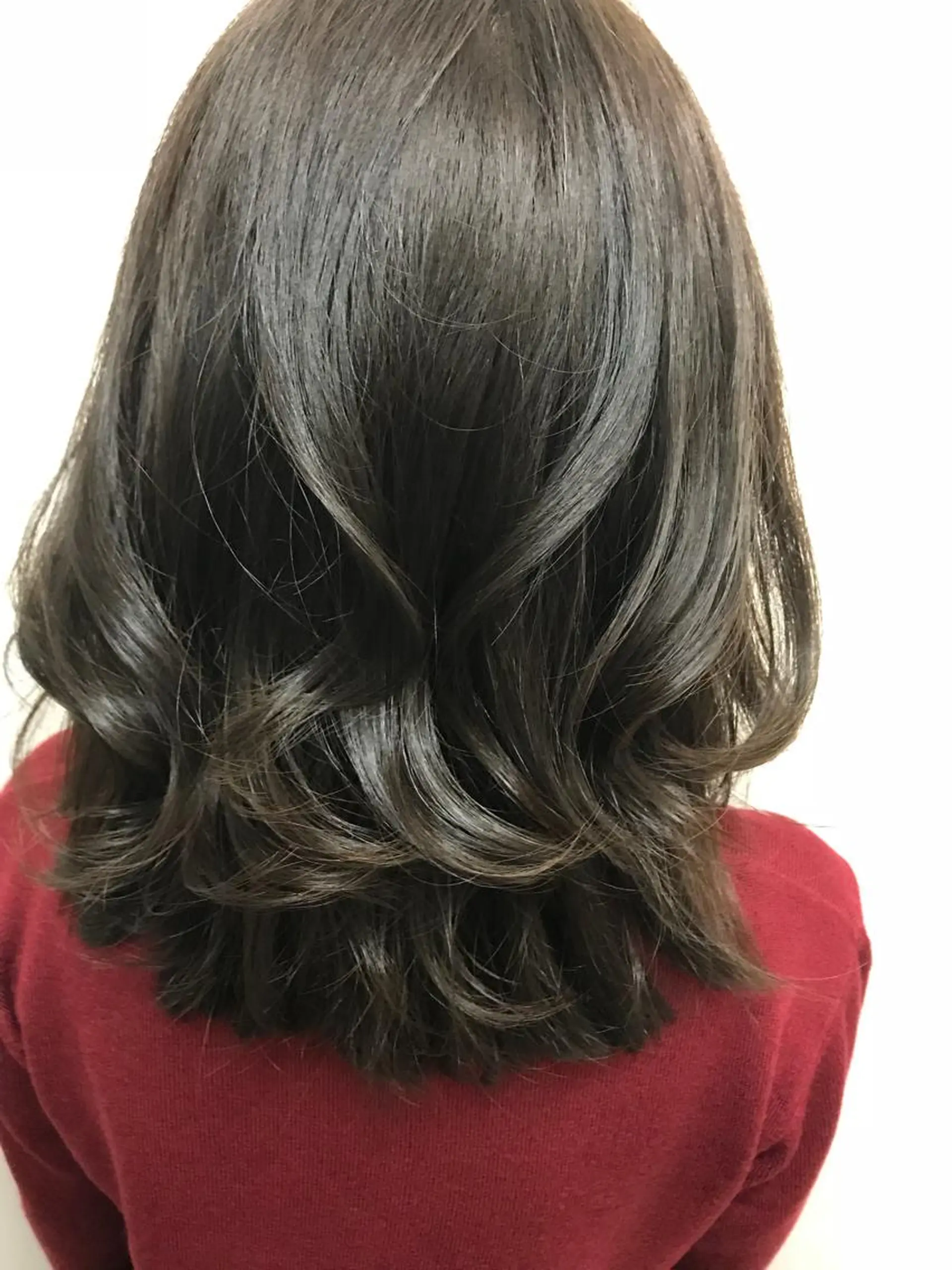 ミディアム カラー レイヤーカット トップスタイリスト 藤原 純のヘアスタイル