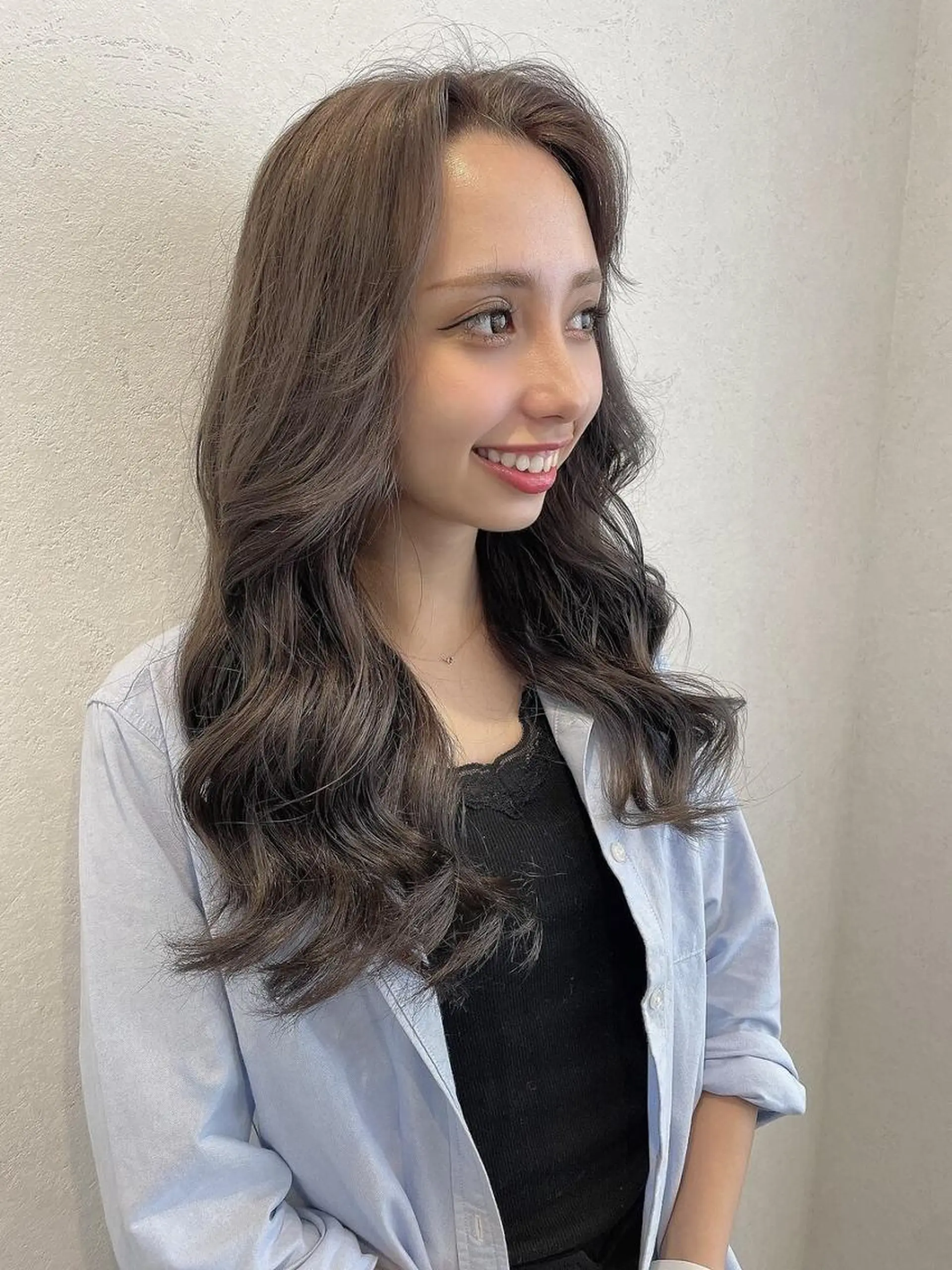 ロング カット ヘアカラー トリートメント Yo ／ ulu.のヘアスタイル