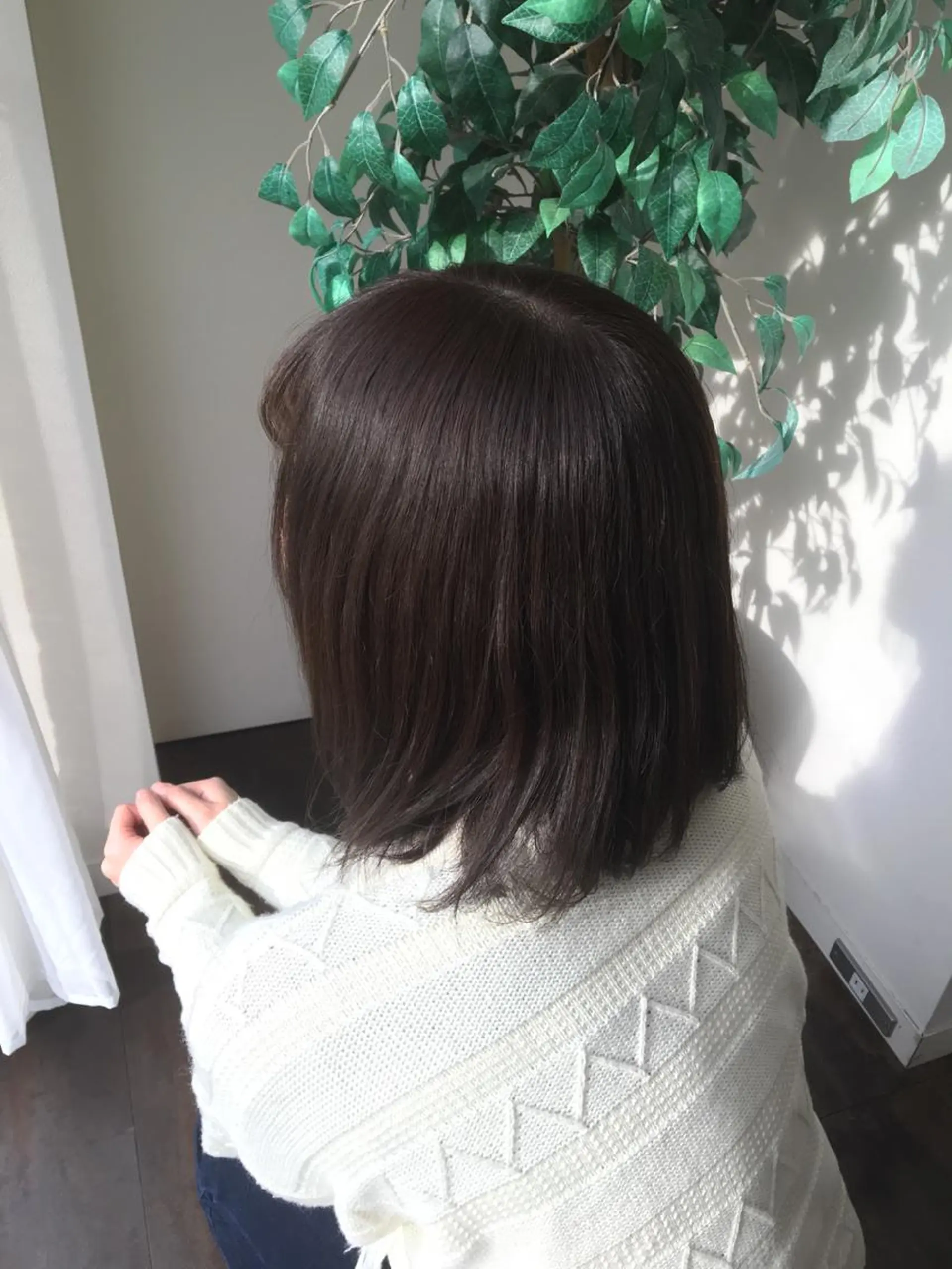 ミディアム カラー アッシュ ブリーチ ブリーチなしカラー 広がり毛特化 頭身浴/ 中田のヘアスタイル