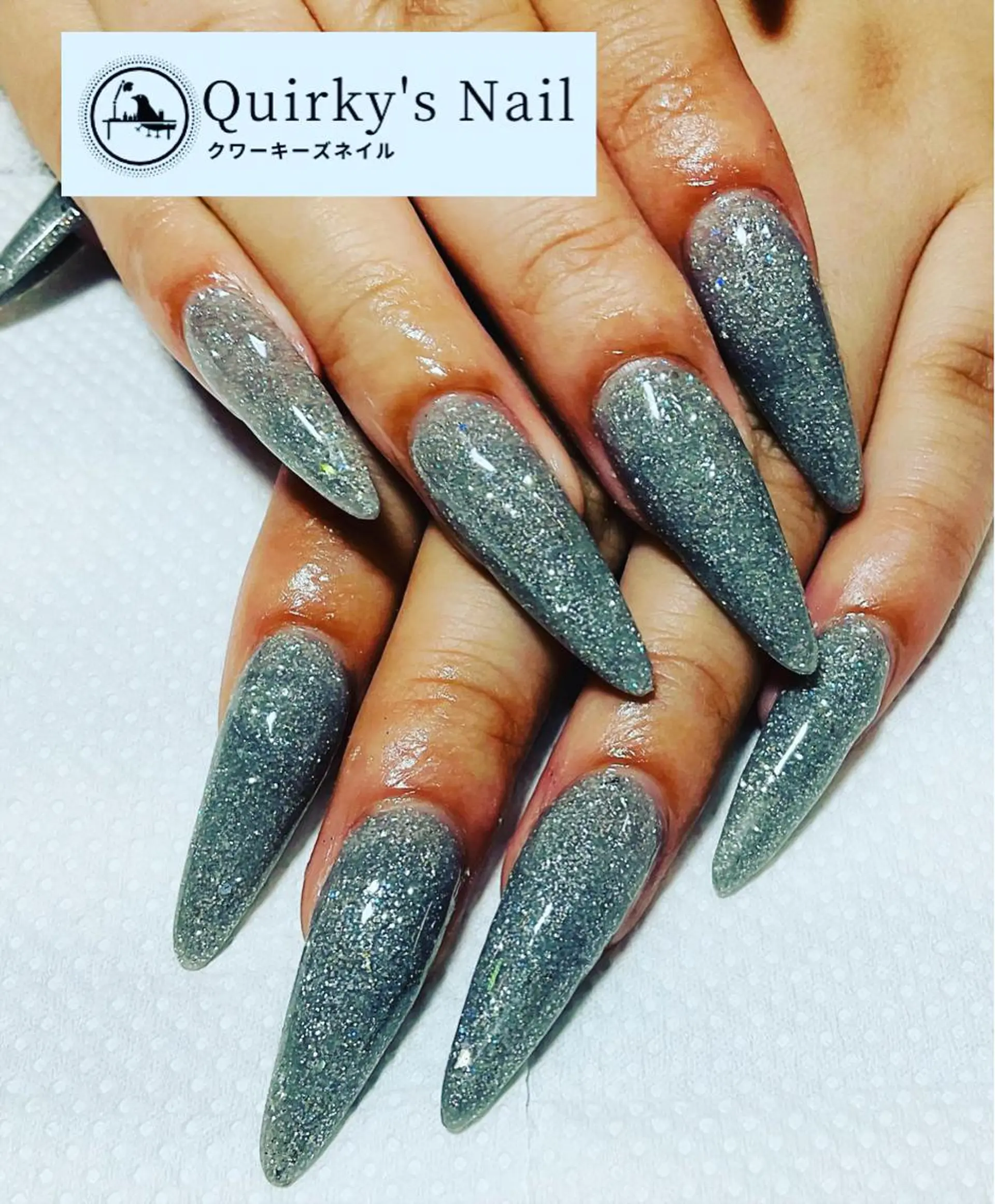 ネイル アートネイル ジェルネイル グラデーション ホログラムネイル キラキラネイル Quirky's Nail【栄店】のネイルデザイン