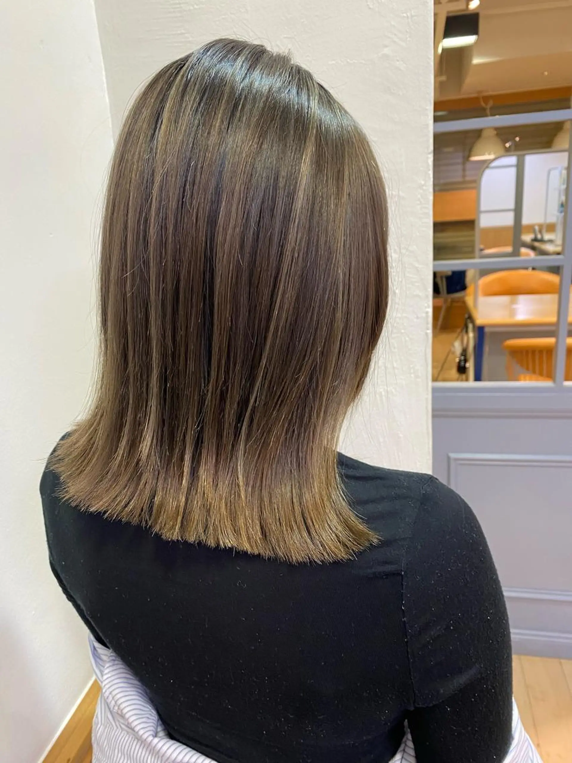 ショート カラー ベージュカラー ハイライトカラー ハイライト カット ヘアカラー ハイライトカラー MINAMIのヘアスタイル