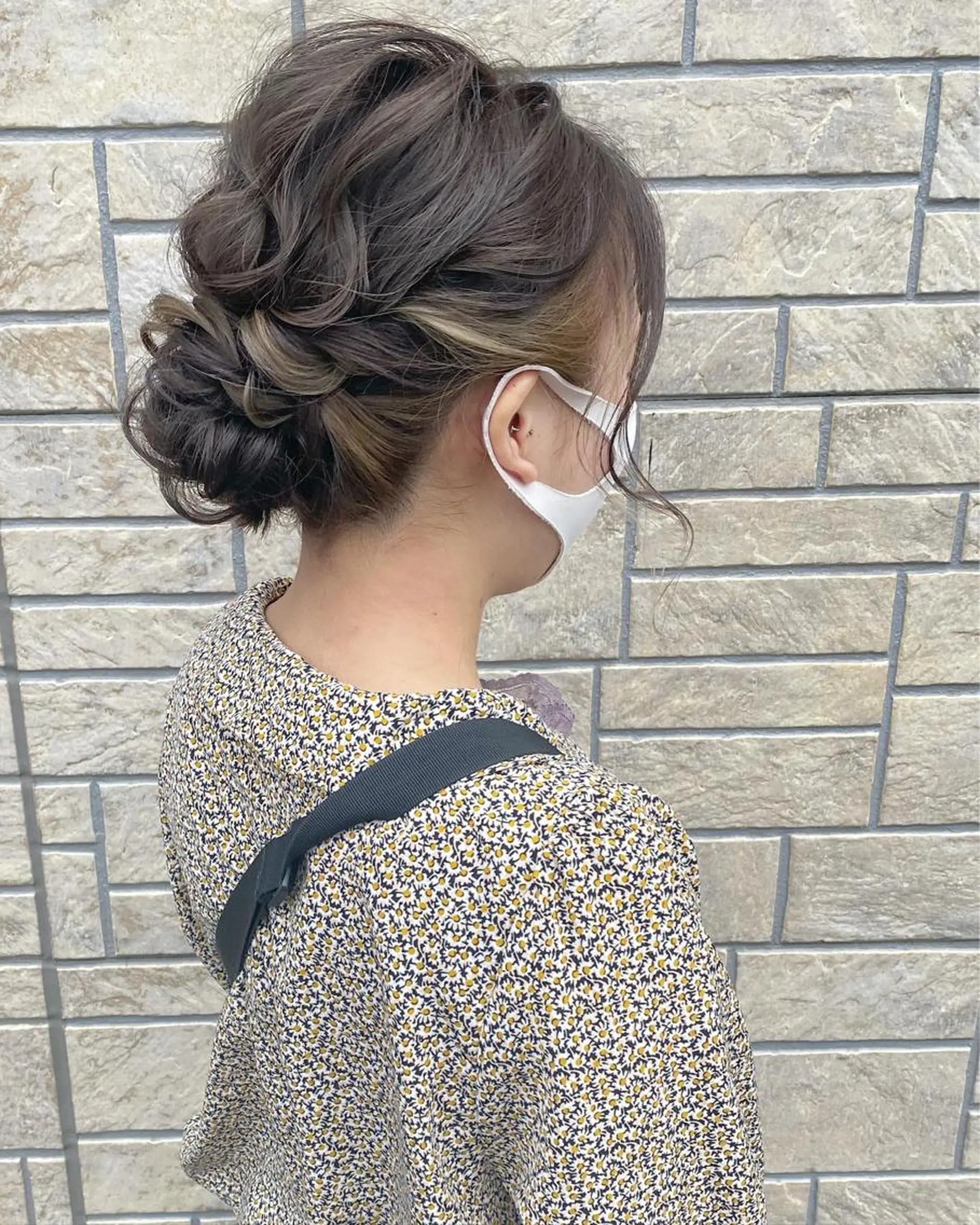 セミロング ヘアアレンジ 結婚式・ブライダル ヘアセット FIORE hair design所属・山根 奈緒のマツエク・マツパデザイン