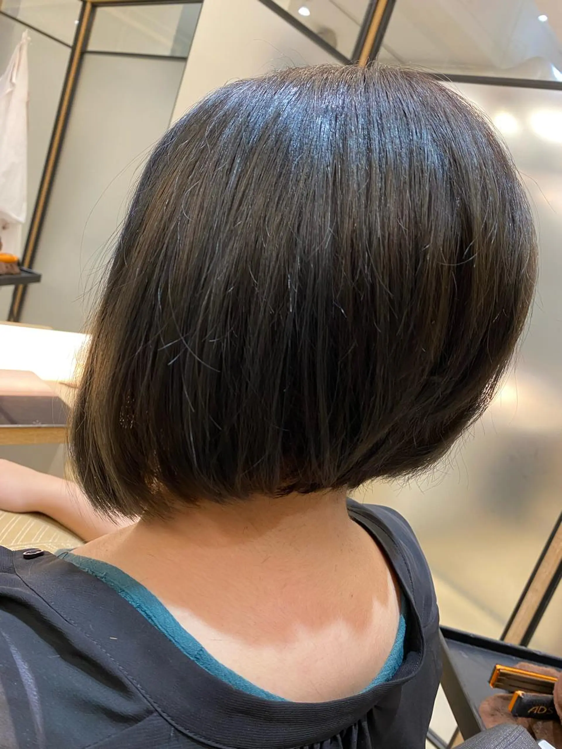 ショート ボブ カット ヘアカラー トリートメント サイトウ ナツキのヘアスタイル