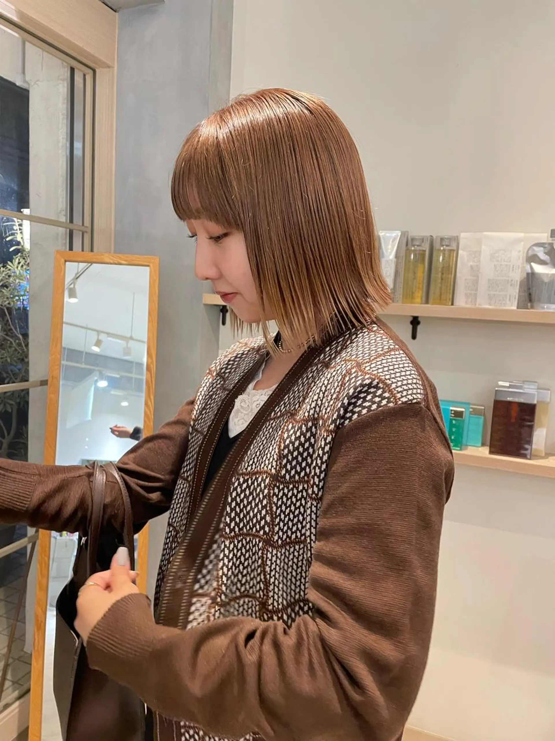 ショート カラー ベージュカラー ブリーチ kanami - ROCCO -のヘアスタイル