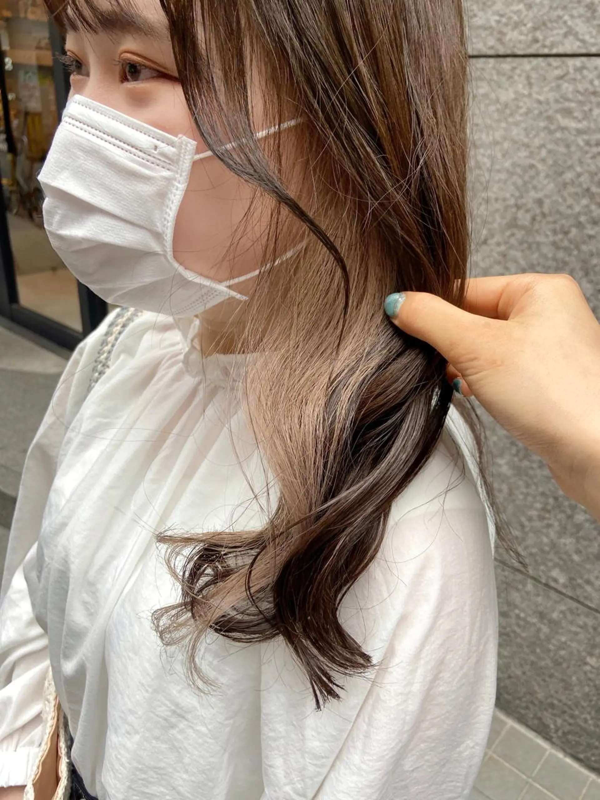 ロング カラー ベージュカラー カット ヘアカラー ノイシキ サキのヘアスタイル