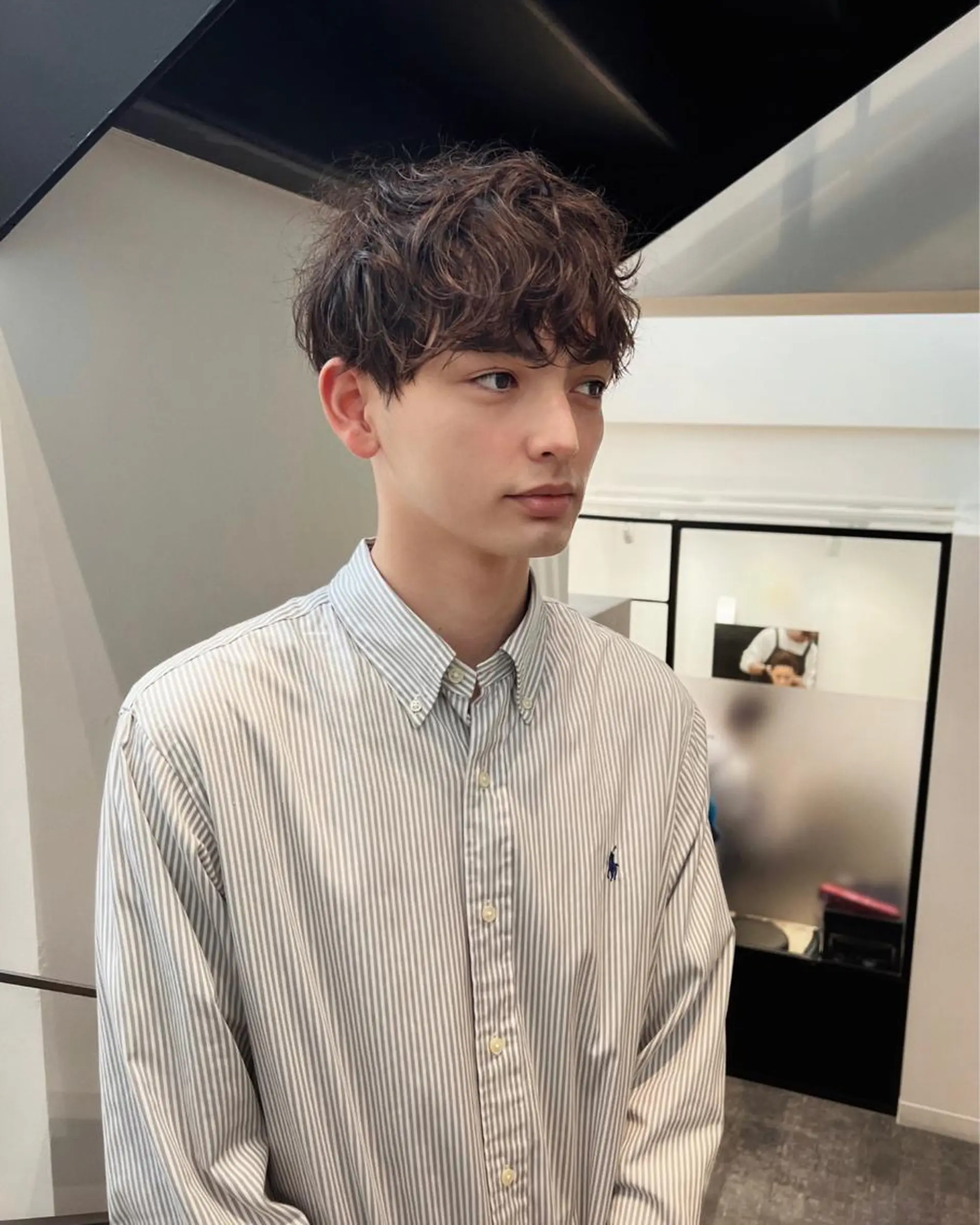 パーマ メンズ メンズパーマ カット パーマ Qin shaire salon 原宿verno店所属・【センターパート】 ETO／江藤翼の眉毛・アイブロウイメージ