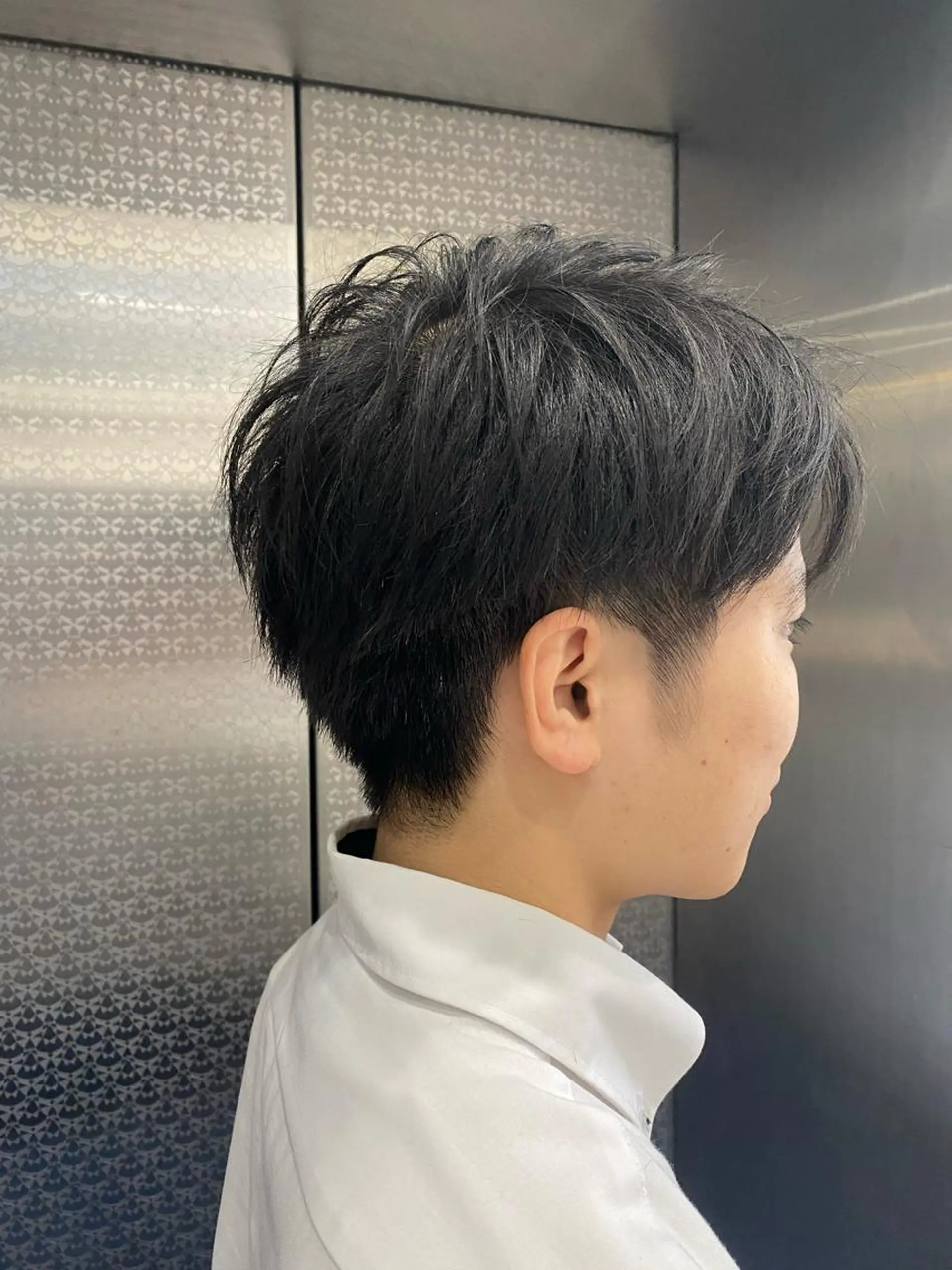 ショート メンズ ハイトーン・デザイン Shoseiのヘアスタイル
