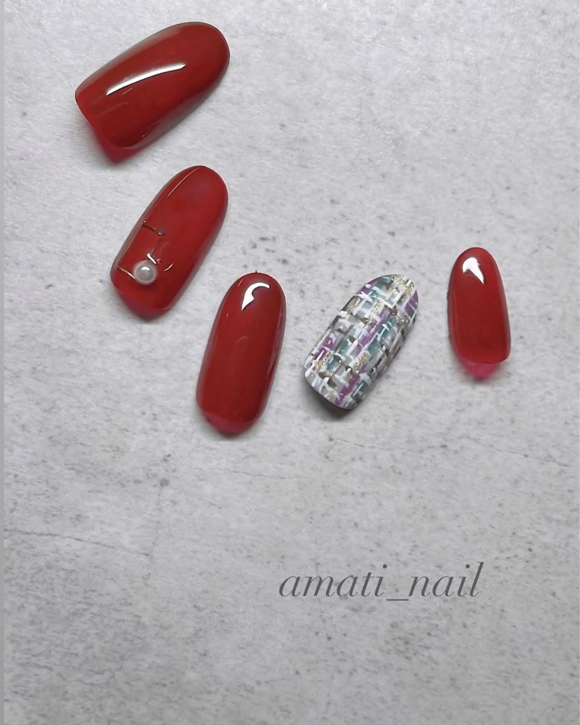 ネイル アニマル柄 ボルドー マグネットネイル ミラーネイル ニュアンスネイル ハンドネイル amati_nail TAKAKOのネイルデザイン