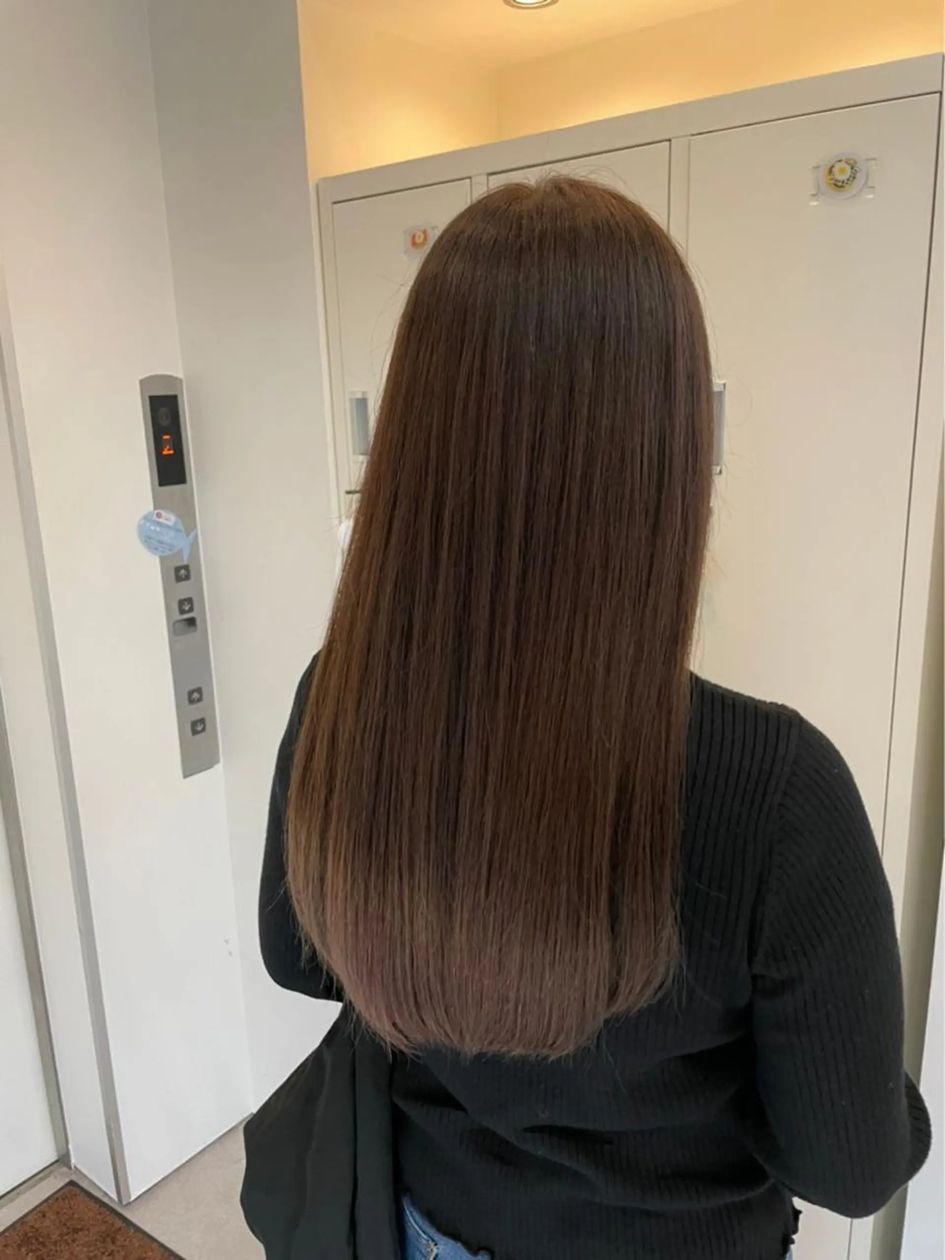 ロング カラー ヘアアレンジ アディクシーカラー ベージュカラー 黒髪 オリーブベージュ ロング N° uairo 川崎西口店のヘアスタイル
