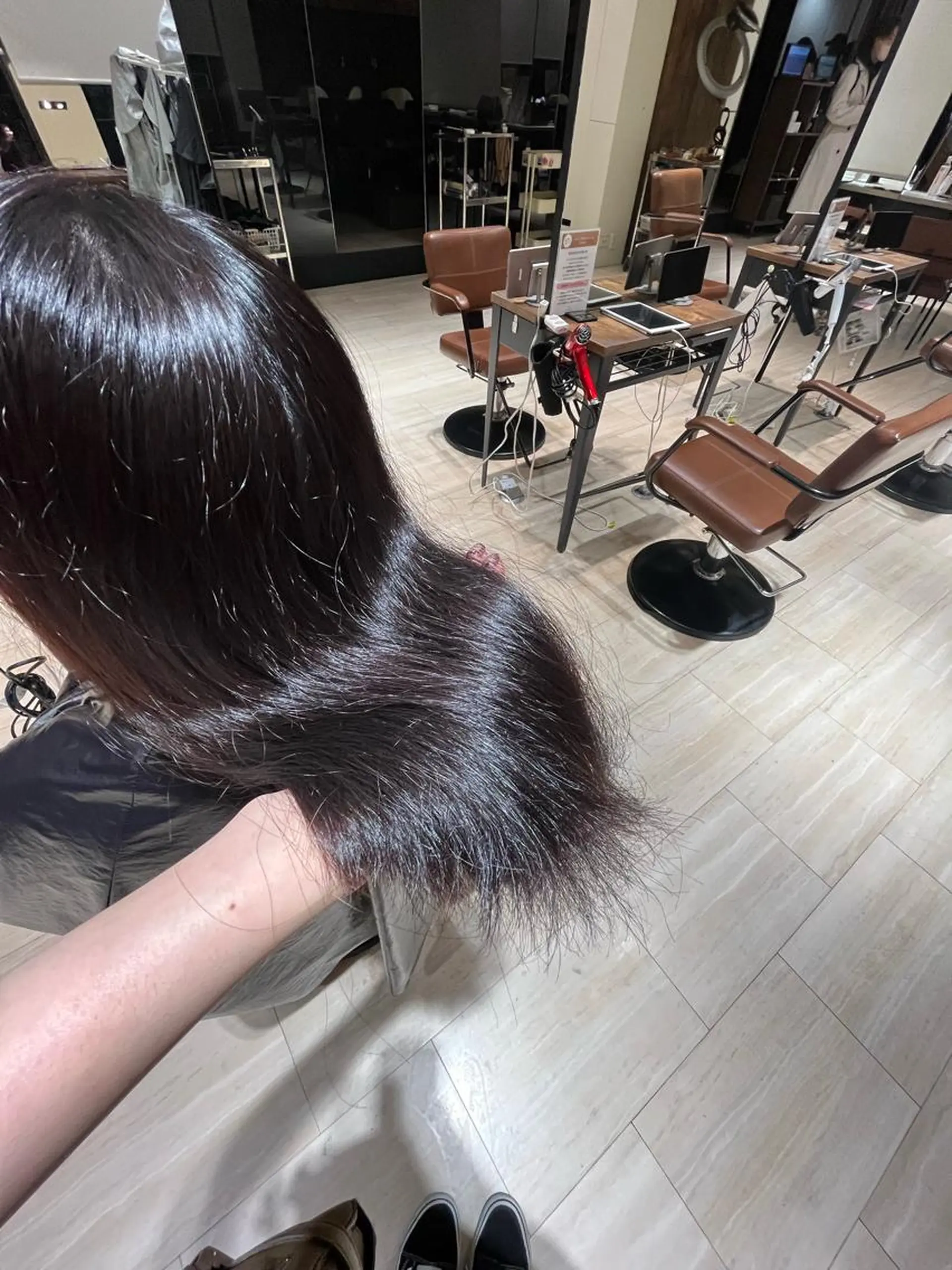ミディアム レイヤーカット🫧艶 カラー/LILICAのヘアスタイル