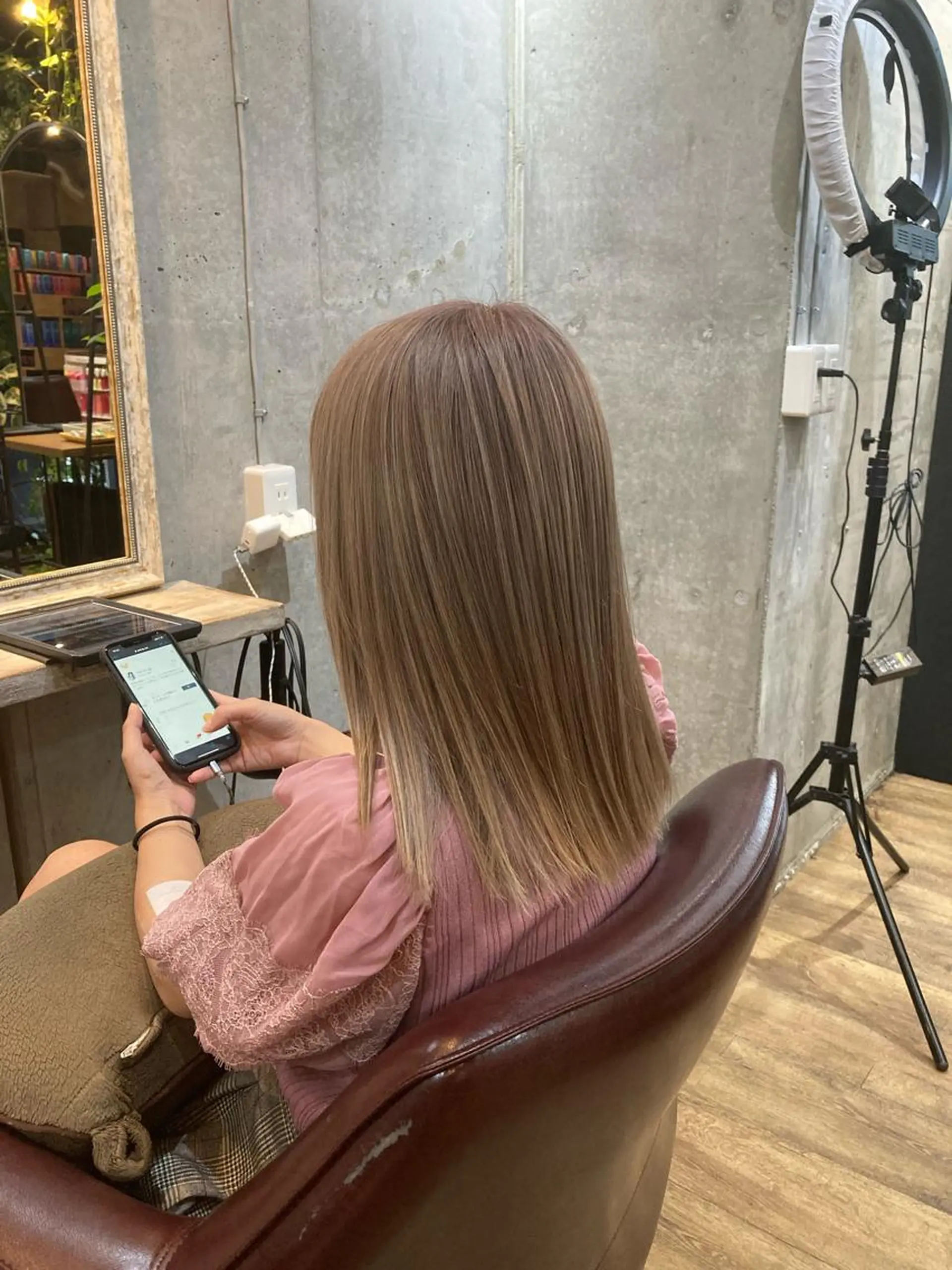 ミディアム カラー ベージュカラー ミルクティーベージュ Trill所属・縮毛矯正/癖毛卒業 🕊️/SATOKOのヘアスタイル