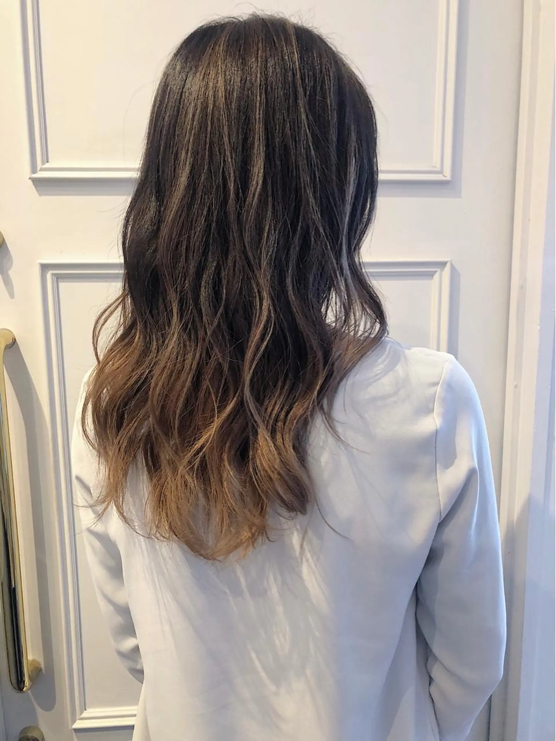 セミロング カラー 安藤 佑衣のヘアスタイル