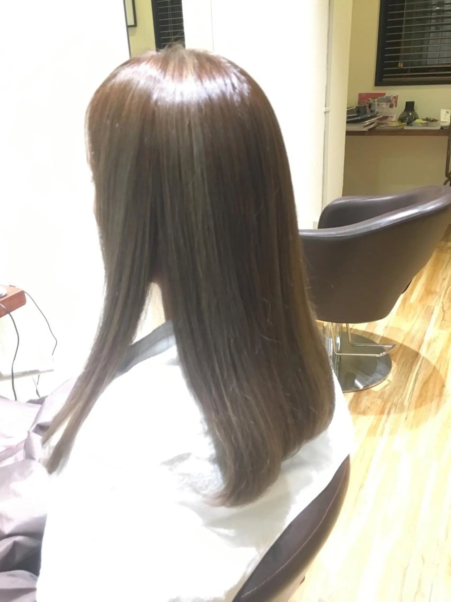 セミロング 髪質改善 トリートメント カット 縮毛矯正 トリートメント 仁 ジンのヘアスタイル