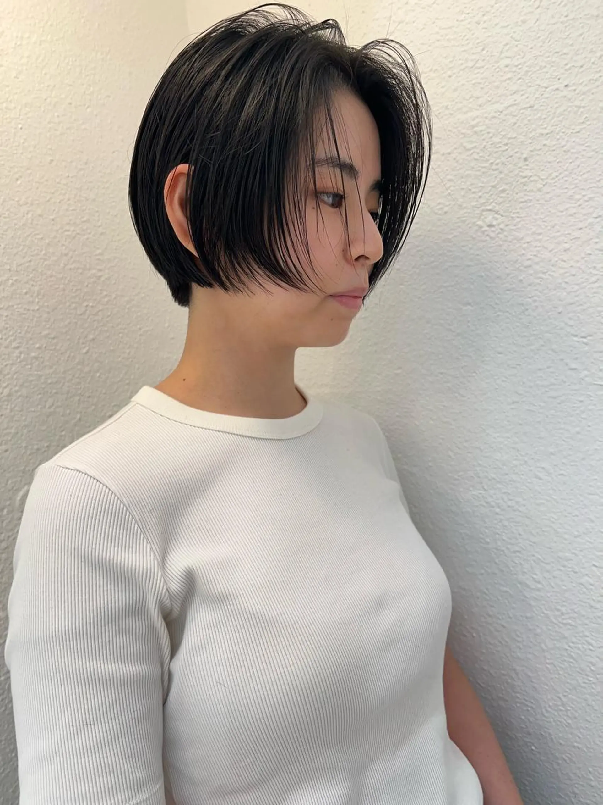 ショート ブリーチカラー🎀 寺門美優のヘアスタイル