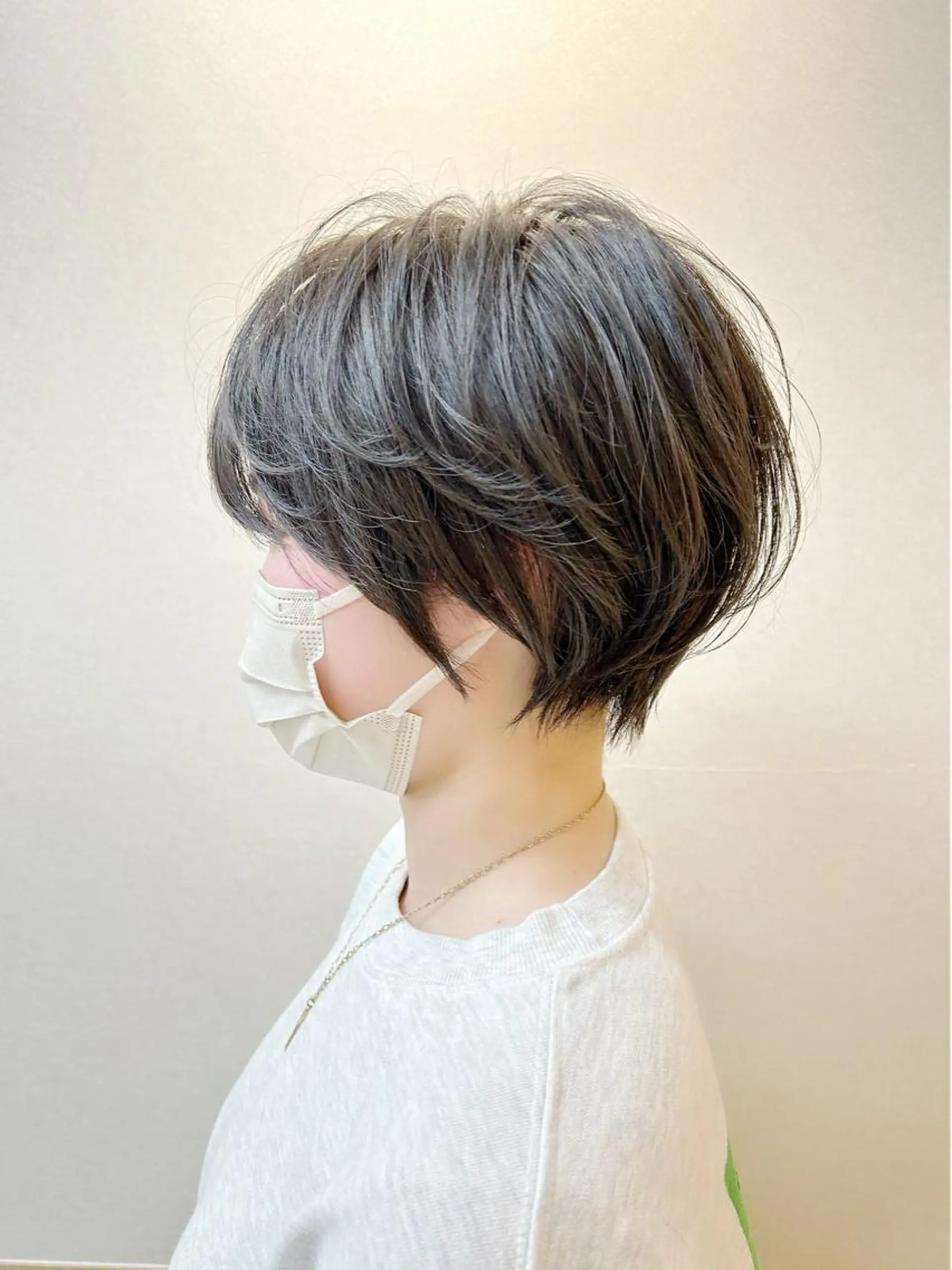 ショート カラー ナリタ ミユウのヘアスタイル