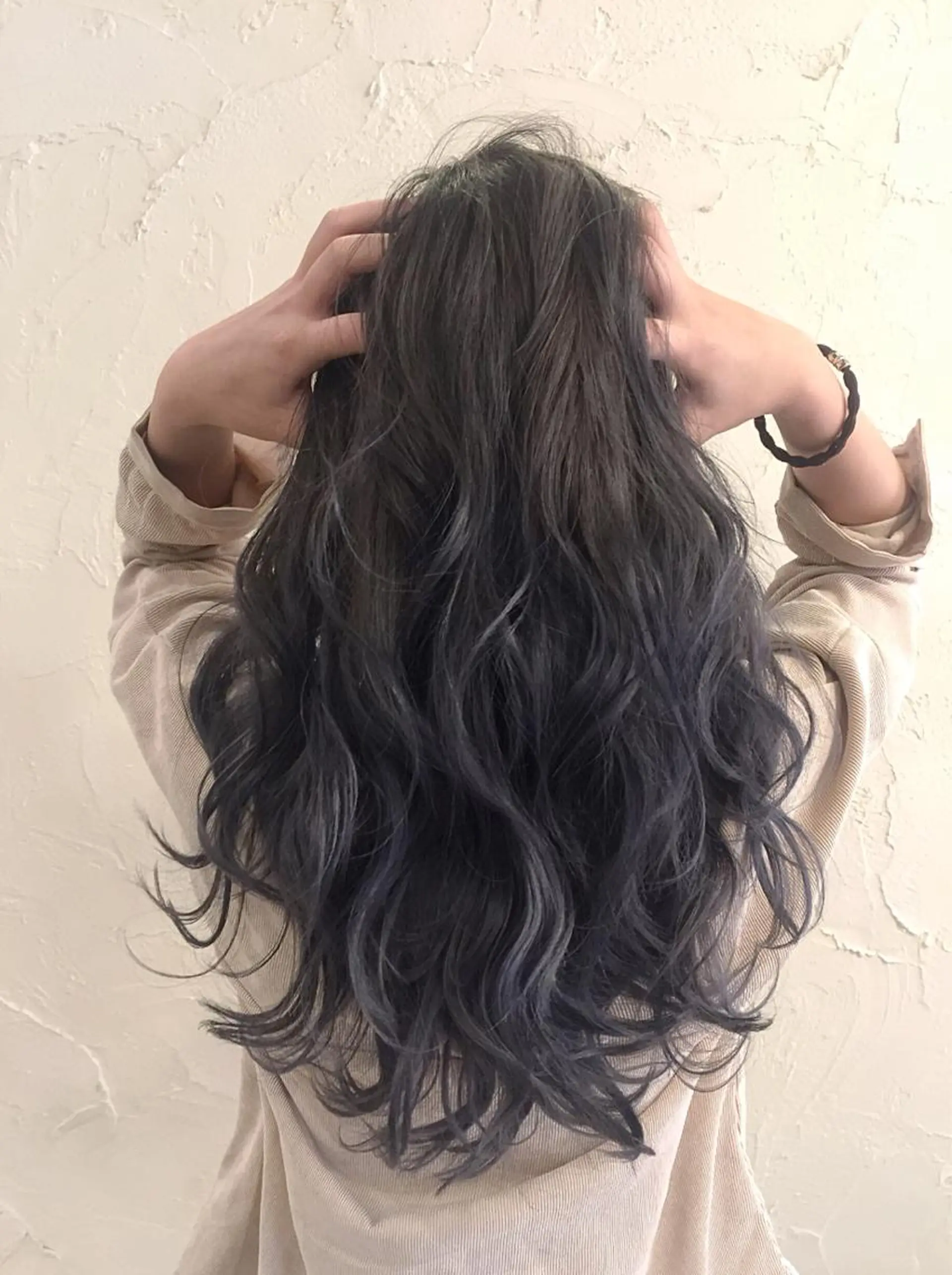 ロング カラー ブリーチ 韓国レイヤー外国人風 透明感カラー髪質改善のヘアスタイル