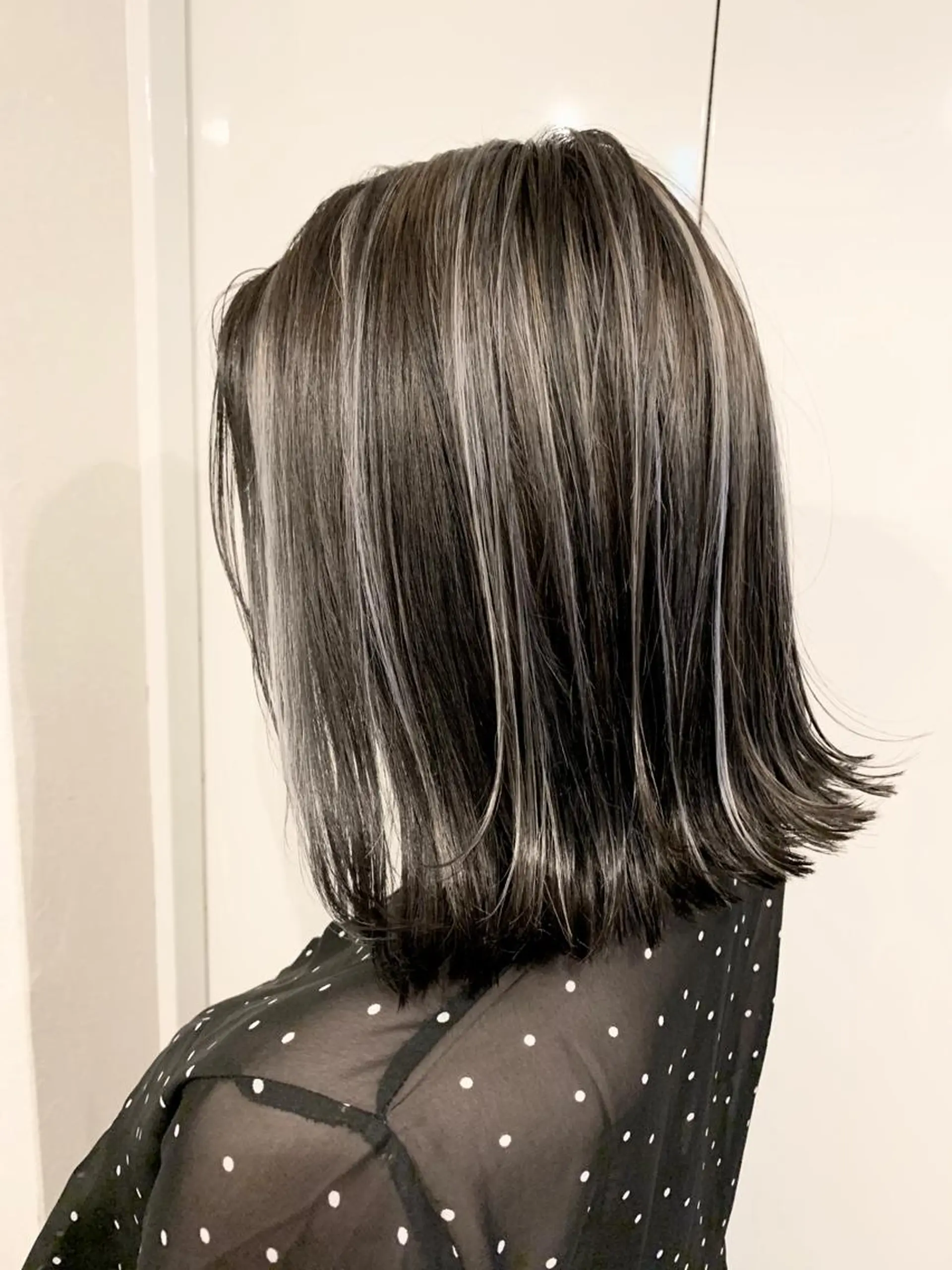 ミディアム 韓国レイヤーカット KOUKIのヘアスタイル