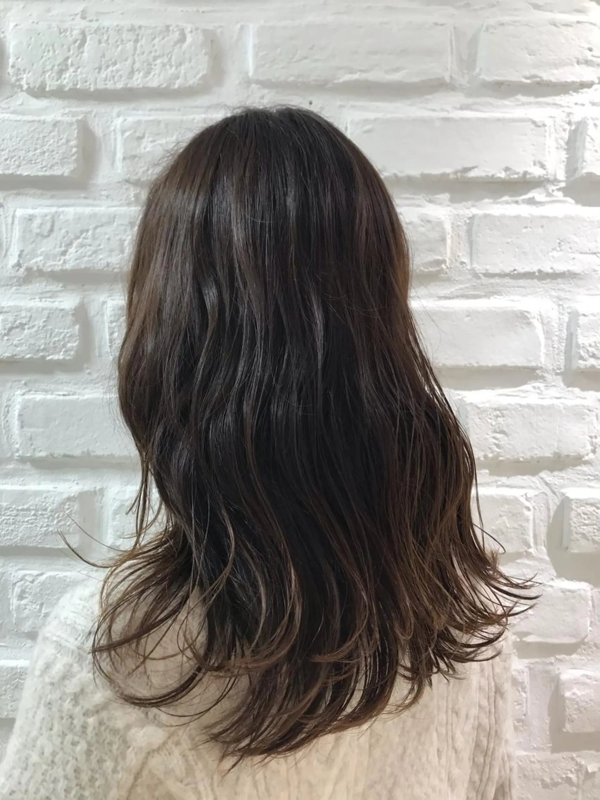 ロング カラー アッシュ ベージュカラー グラデーションカラー イルミナカラー 【暖色カラー特化】 中山由梨のヘアスタイル