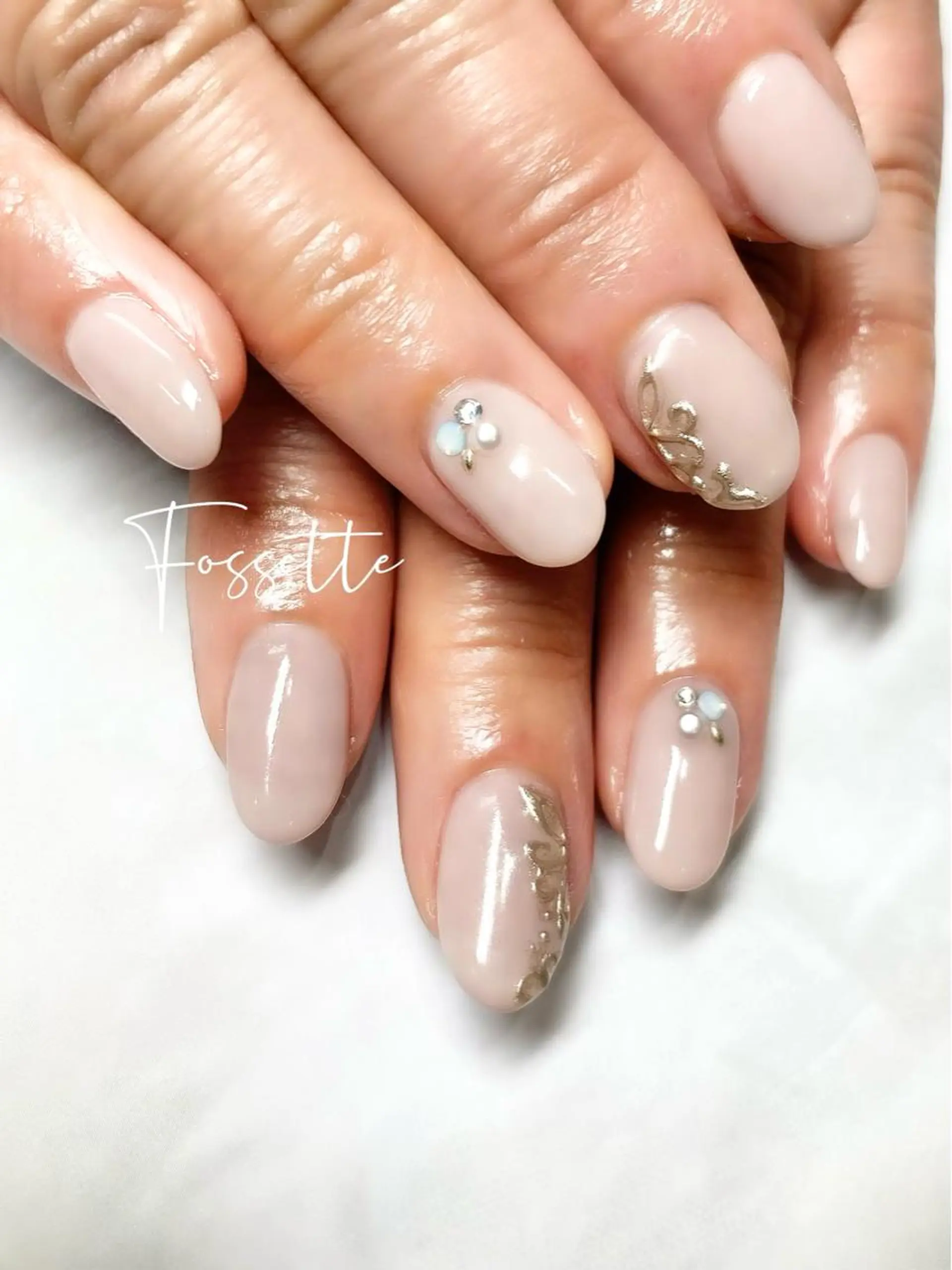 ネイル ミラーネイル オフィスネイル ワンカラーネイル nailsalon Fossetteのネイルデザイン