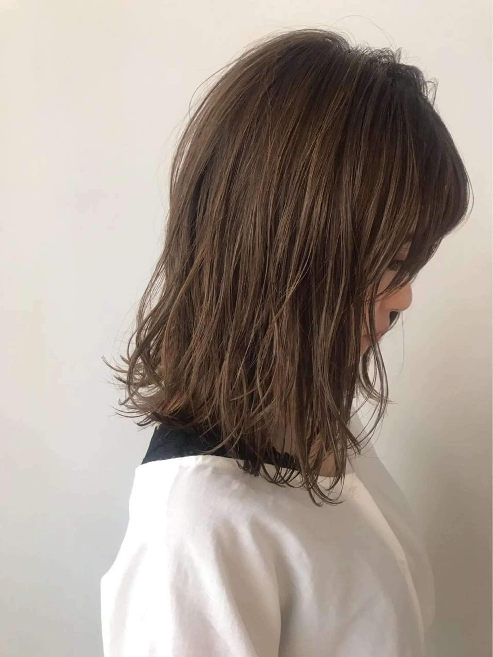 ミディアム カラー ハイライトカラー インナーカラー ハイライト カット ヘアカラー トリートメント 🌿椿 夢来🌿のヘアスタイル