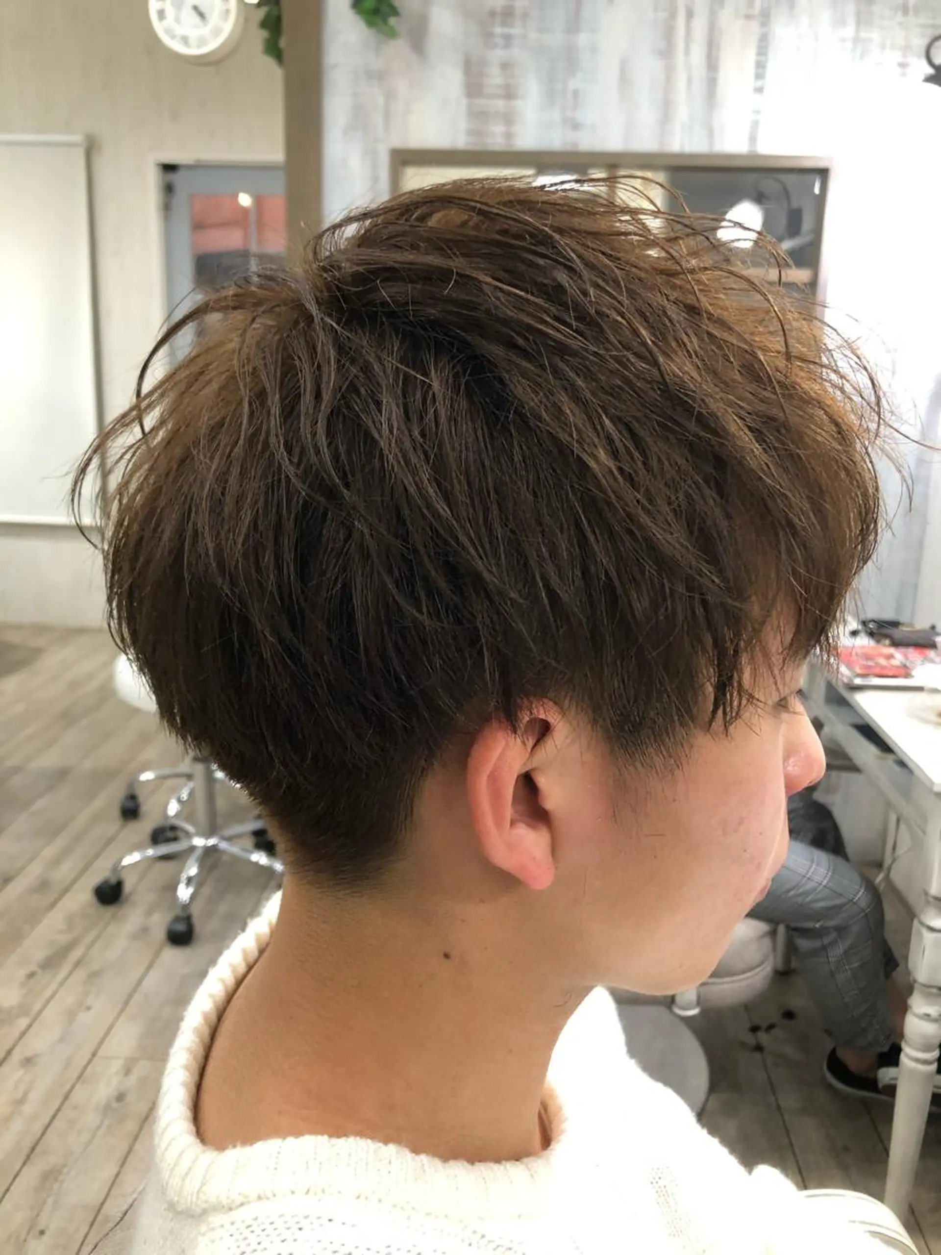 ショート カラー カット ヘアカラー トリートメント イシジマ タカナリのヘアスタイル
