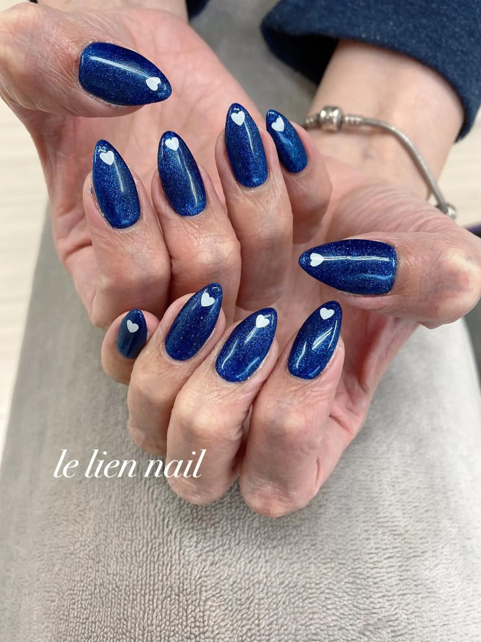 ネイル ハート ホログラムネイル ラメ(グリッター) ネイビー ハンドネイル le lien nailのネイルデザイン