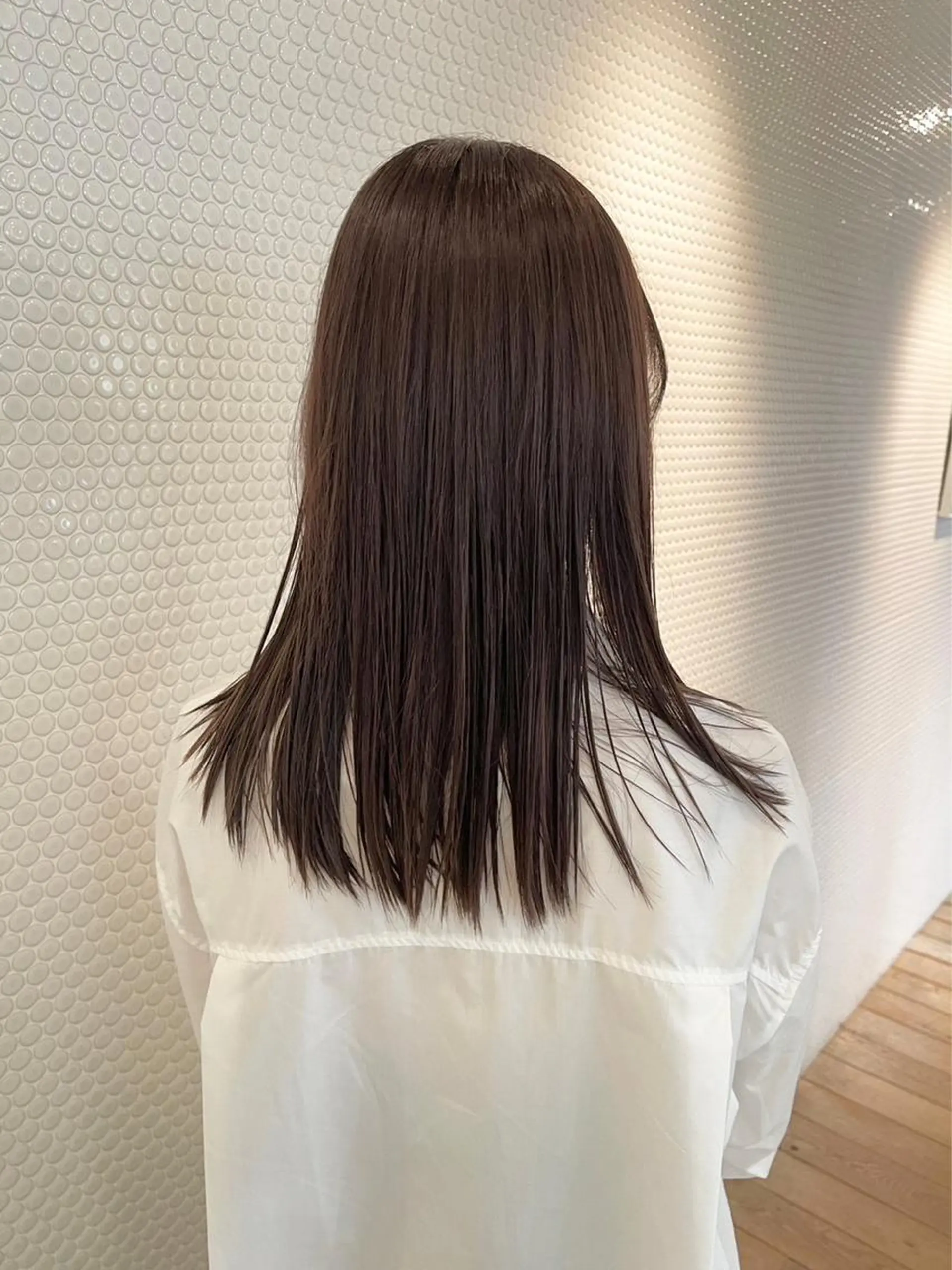 ミディアム カラー ミディアムレイヤー レイヤーカット カット ヘアカラー トリートメント brut(ブリュット)所属・秋葉 一郎のヘアスタイル