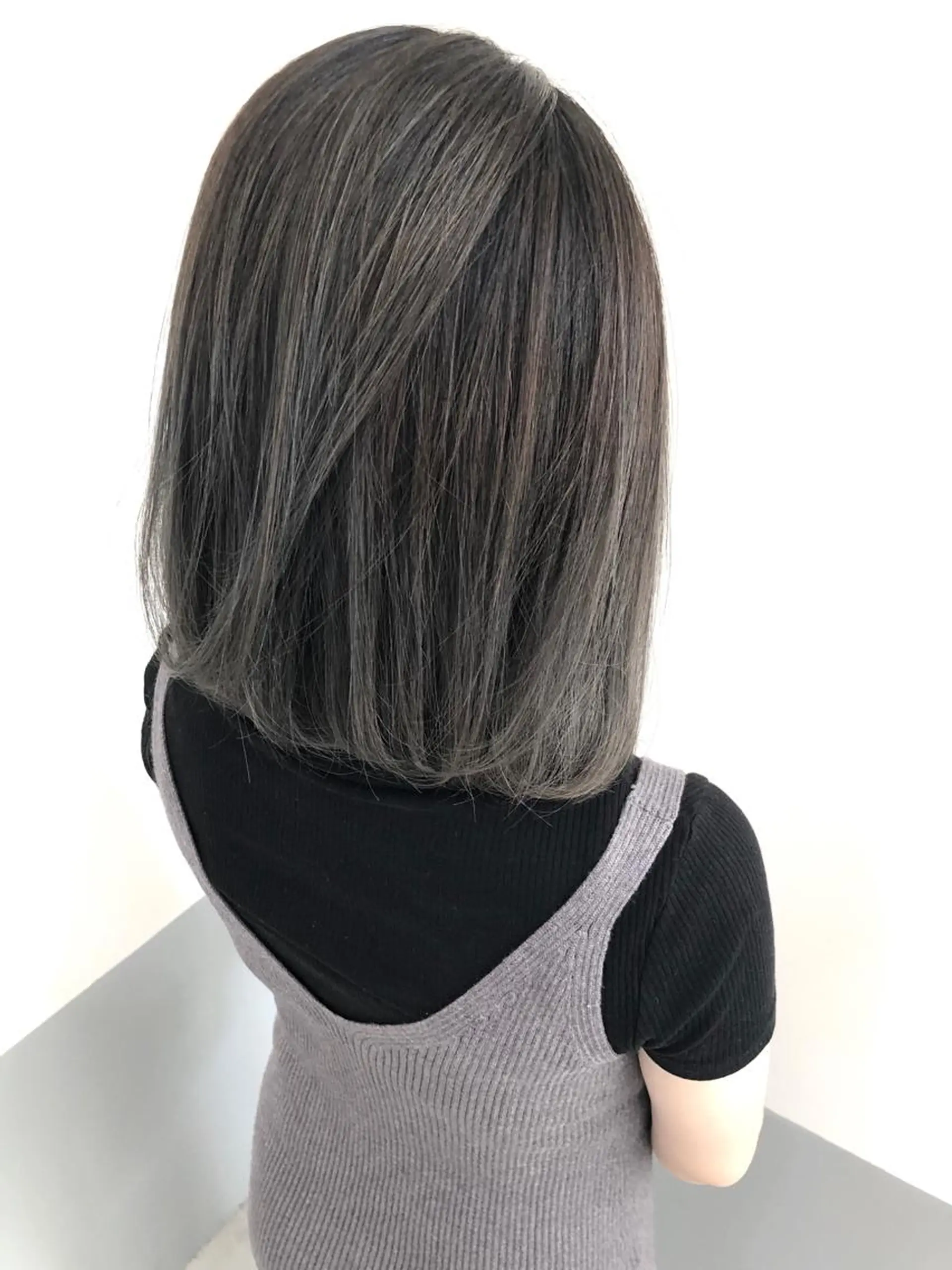 ミディアム カラー OFF YUYAのヘアスタイル