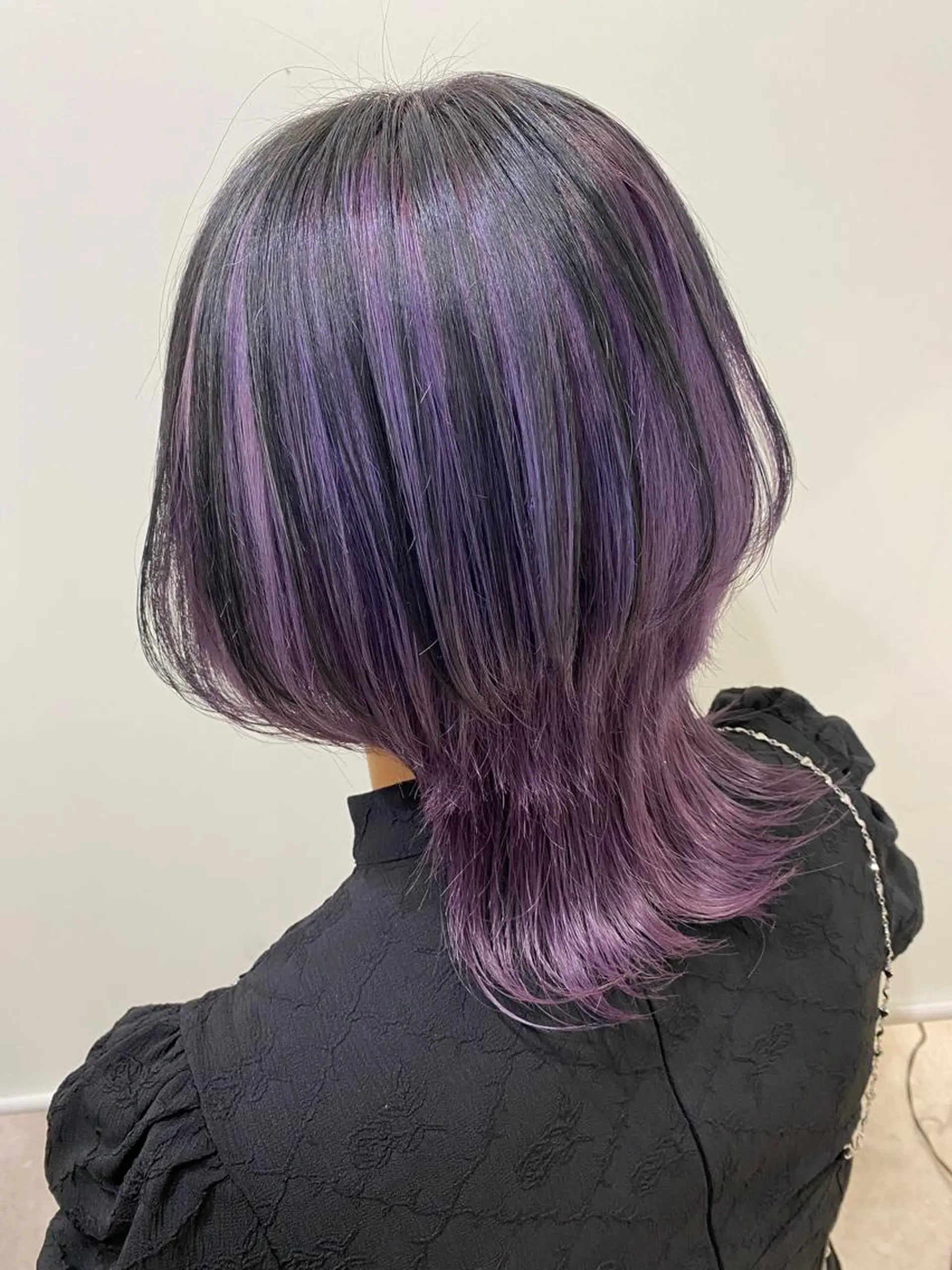 ミディアム イシザワ ユミのヘアスタイル