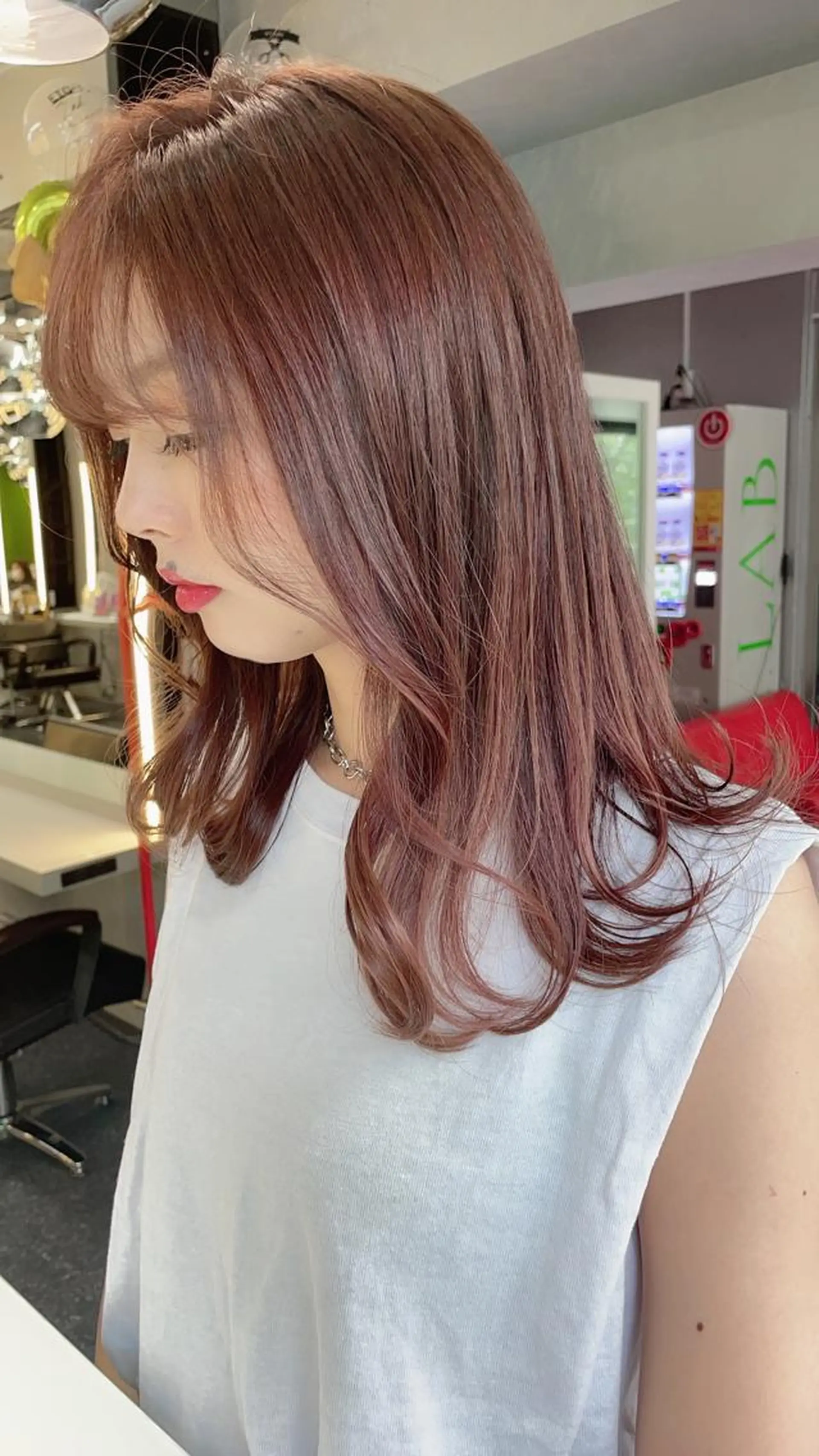 ミディアム カラー ボルドーカラー hair salon Lihina所属・韓国ヘア🇰🇷 佐藤史奈のヘアスタイル