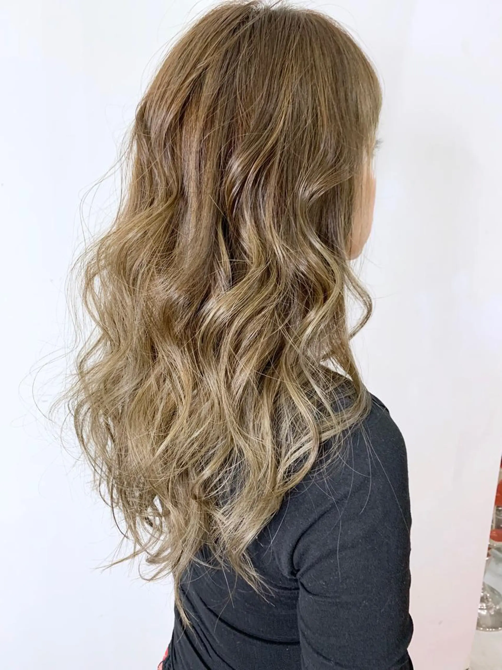 ロング アッシュ レイヤーカット エクステ(レミー毛) NINEのヘアスタイル