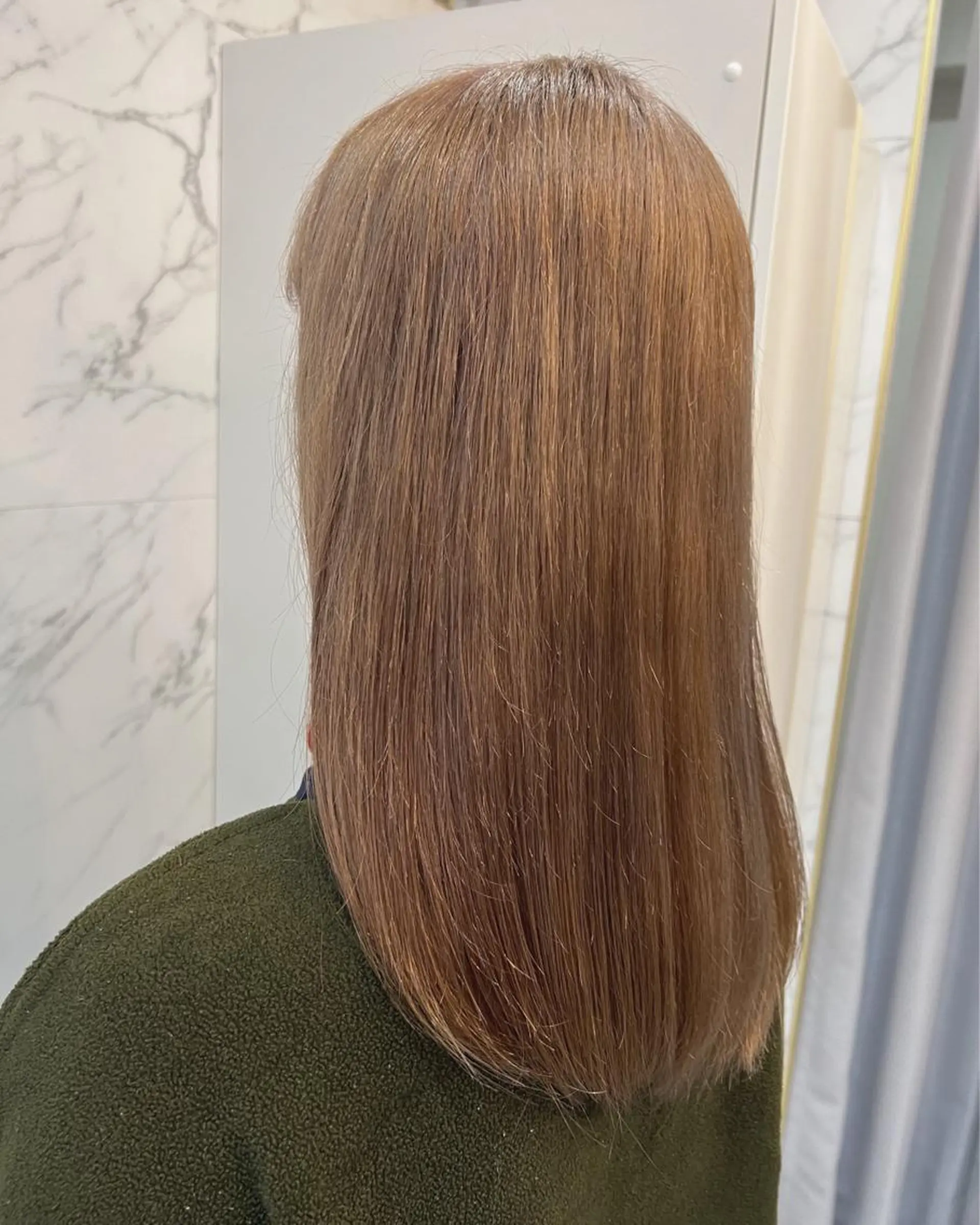 セミロング カラー ベージュカラー ミルクティーベージュ 後藤 卓哉のヘアスタイル