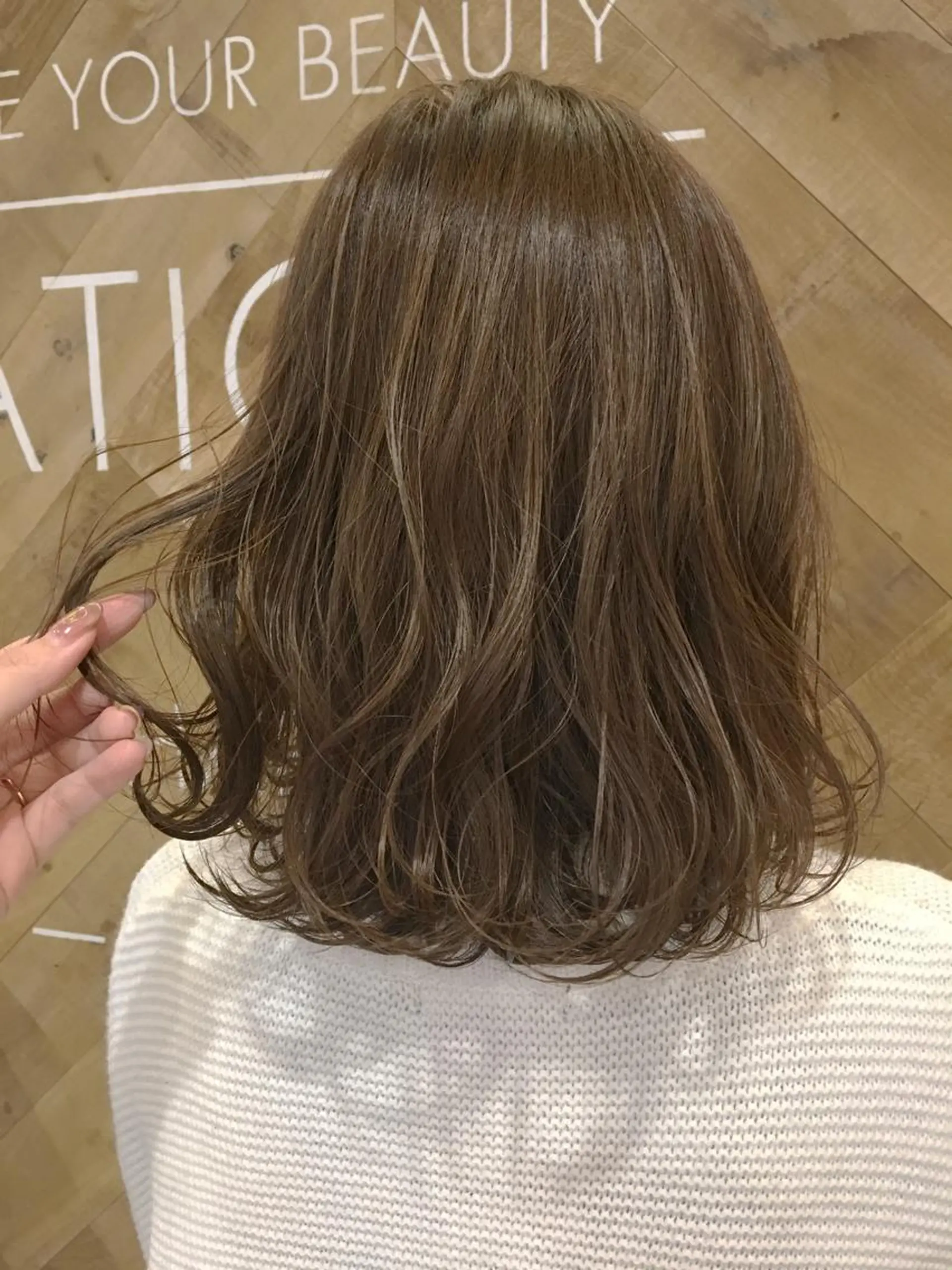 ミディアム カラー 🩷🍭中津・梅田 エリア🍬💜のヘアスタイル