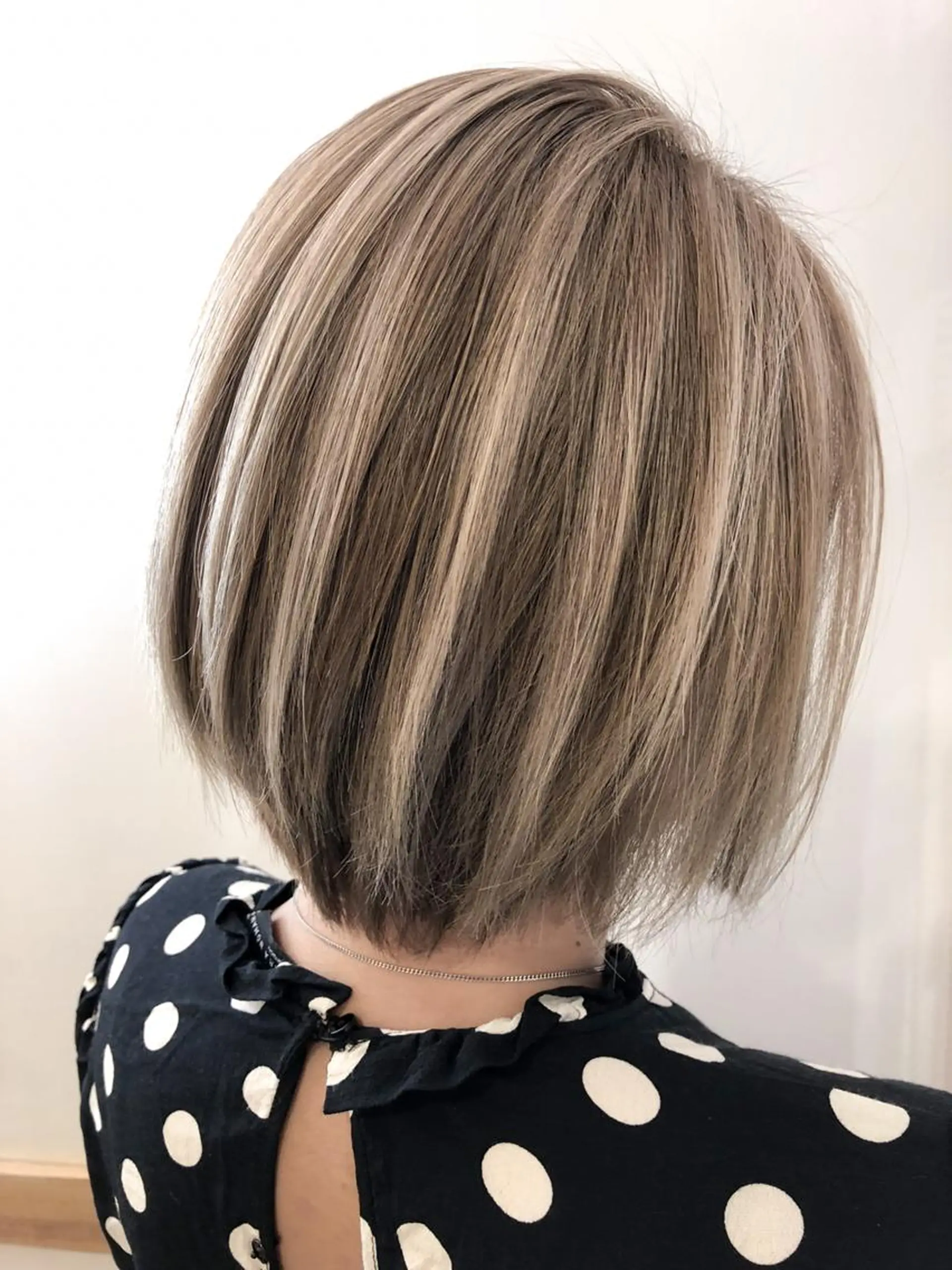 ショート カラー ハイライトカラー ハイトーンカラー ハイライト WONK. ウォンク 心斎橋のヘアスタイル