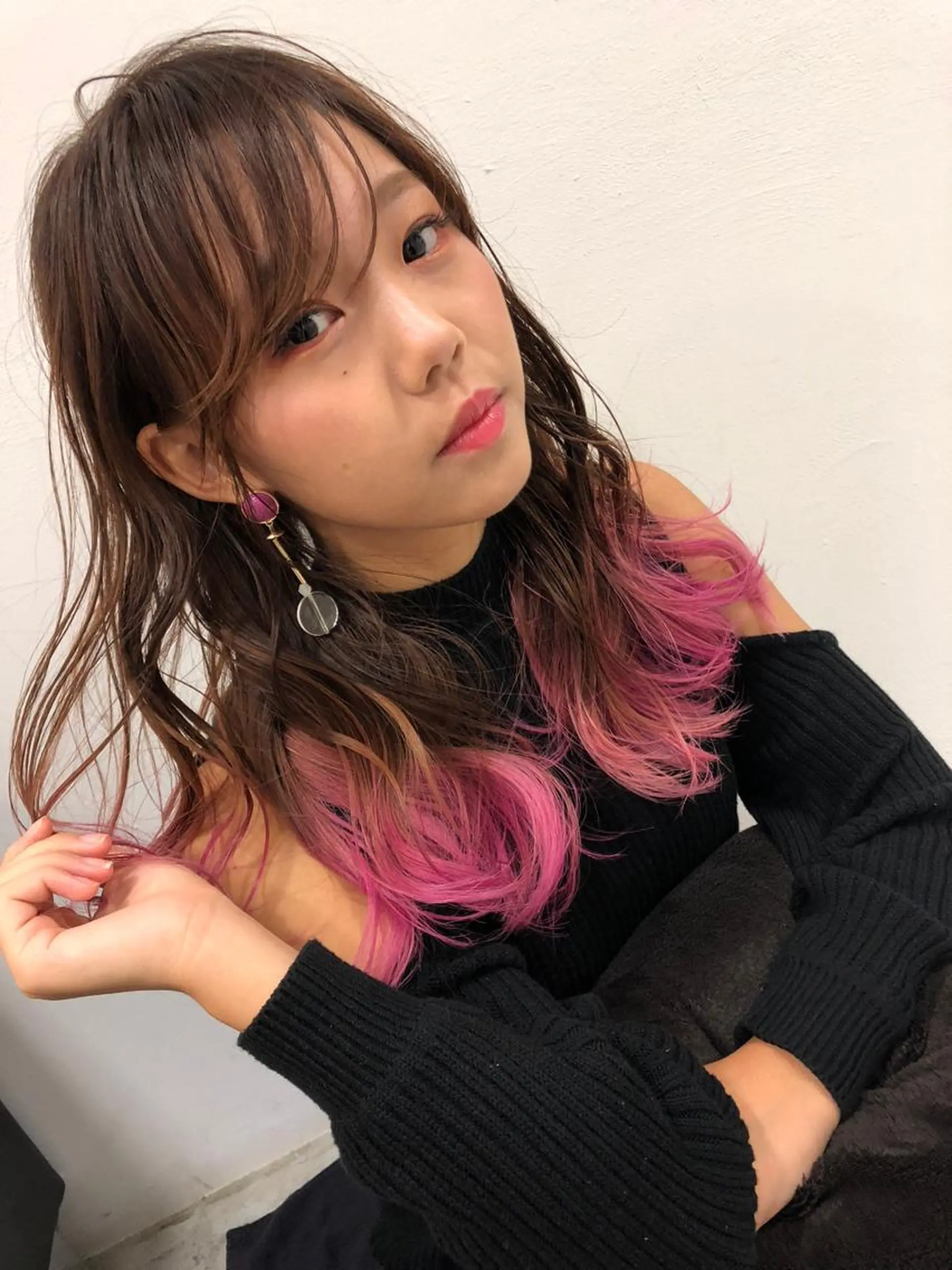 セミロング ヘアカラー StellA所属・アートディレクター ワダヒサノリのヘアスタイル