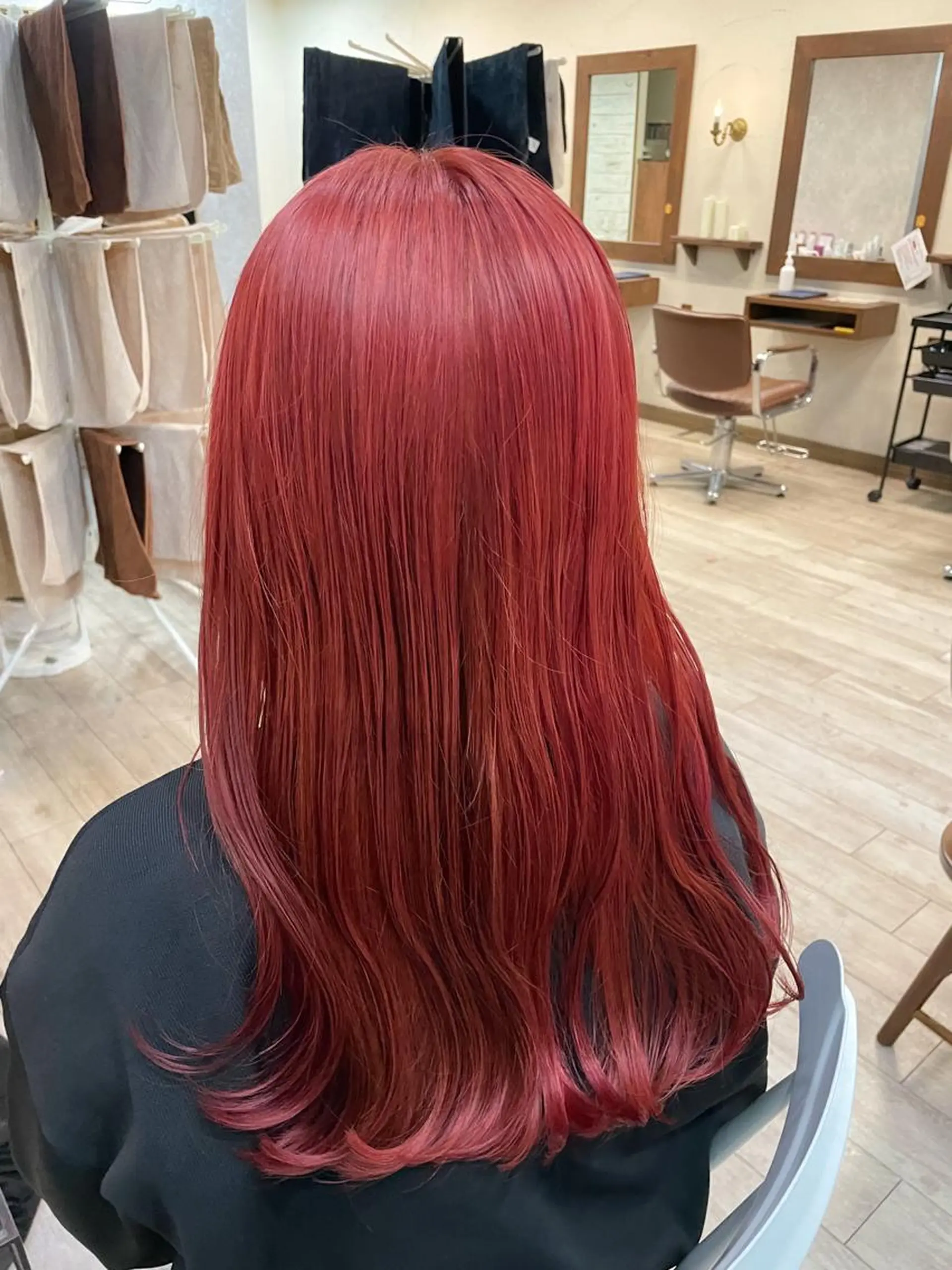 セミロング カラー ブラウンカラー 透明感カラー オレンジ オレンジレッド ピンクカラー イワタ マハ/ minim hairのヘアスタイル