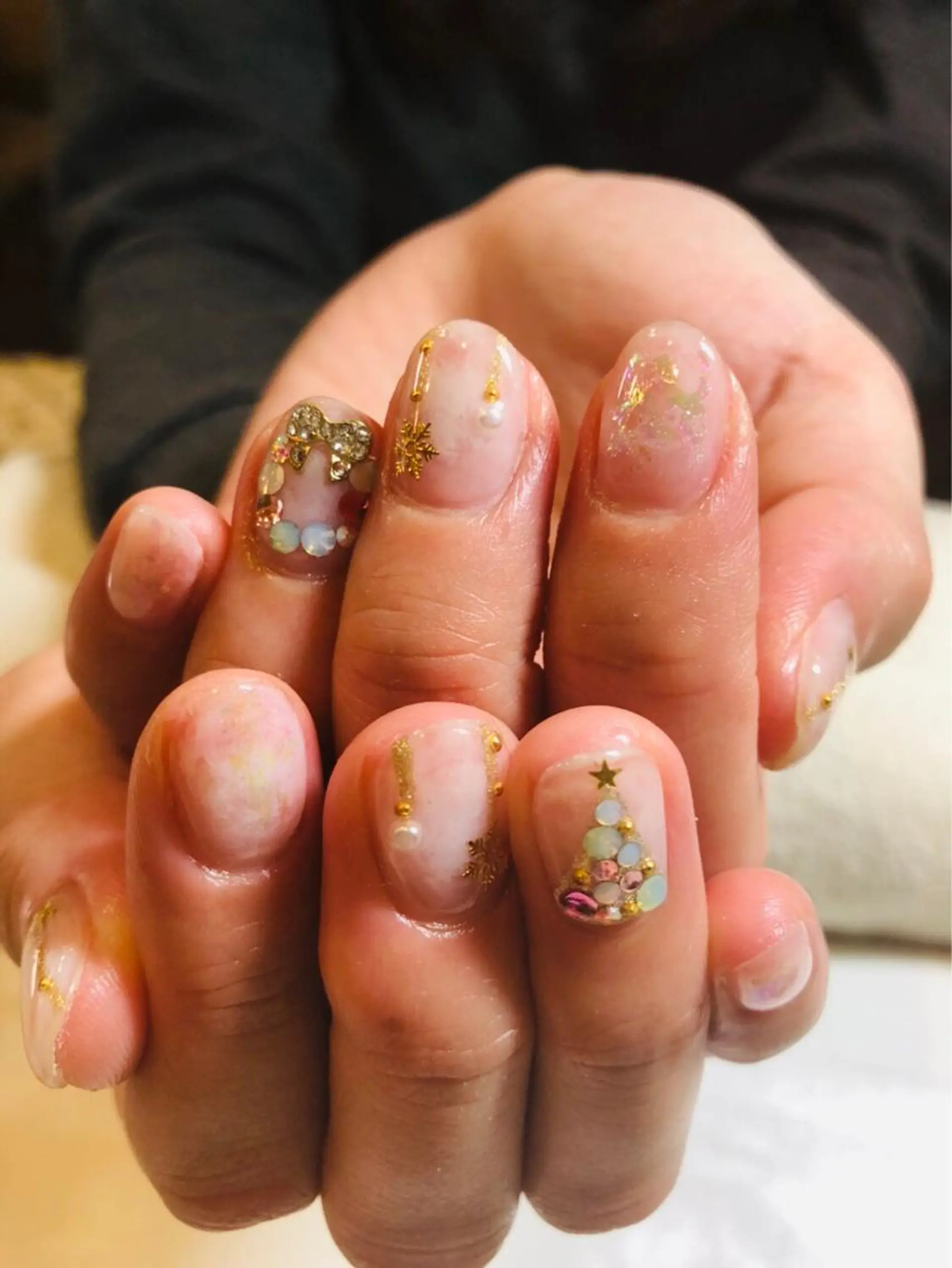 ネイル 冬ネイル クリスマス パラジェル lira nailのネイルデザイン