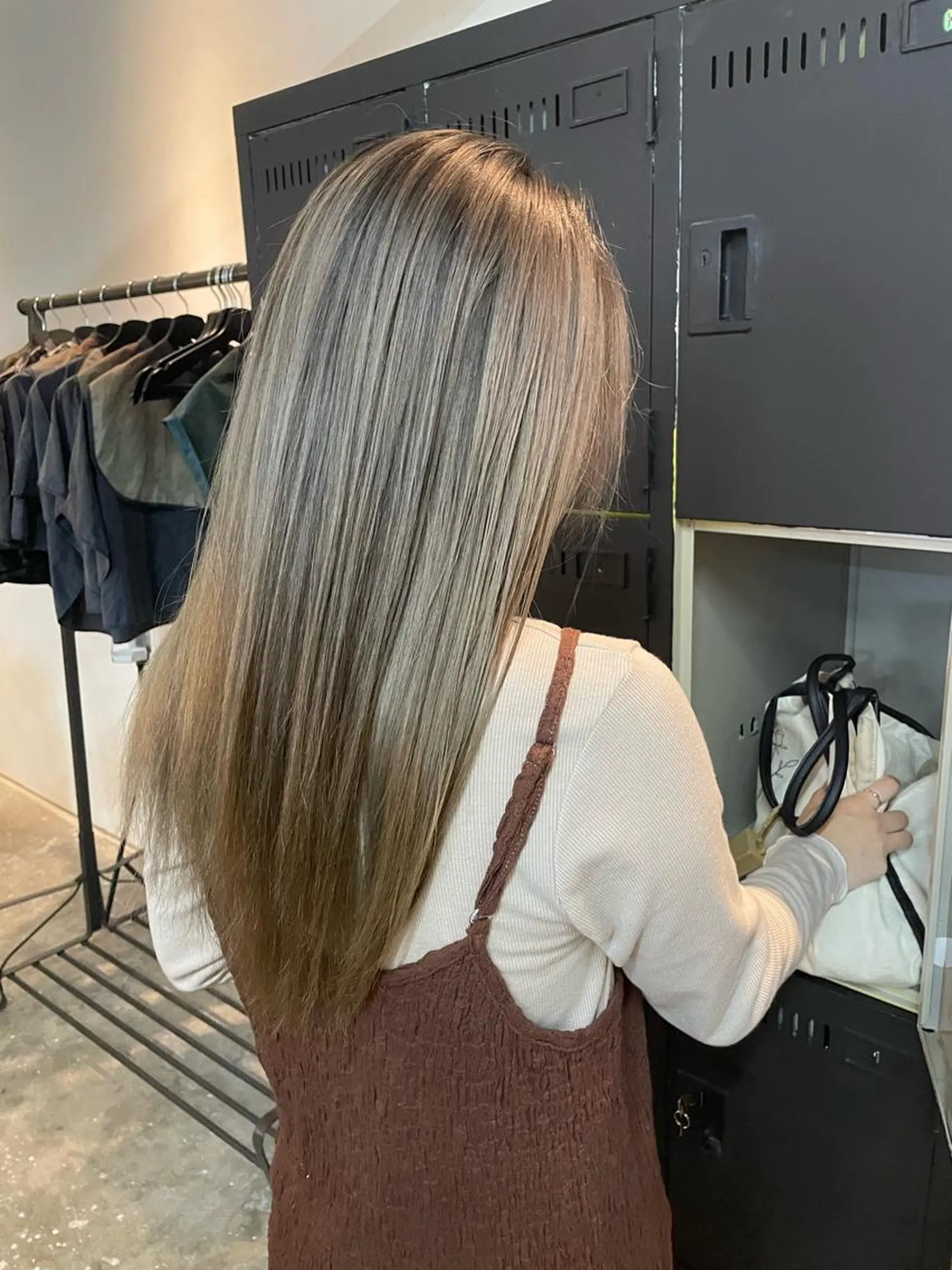 セミロング カラー ヘアカラー 竹田 千紘のヘアスタイル